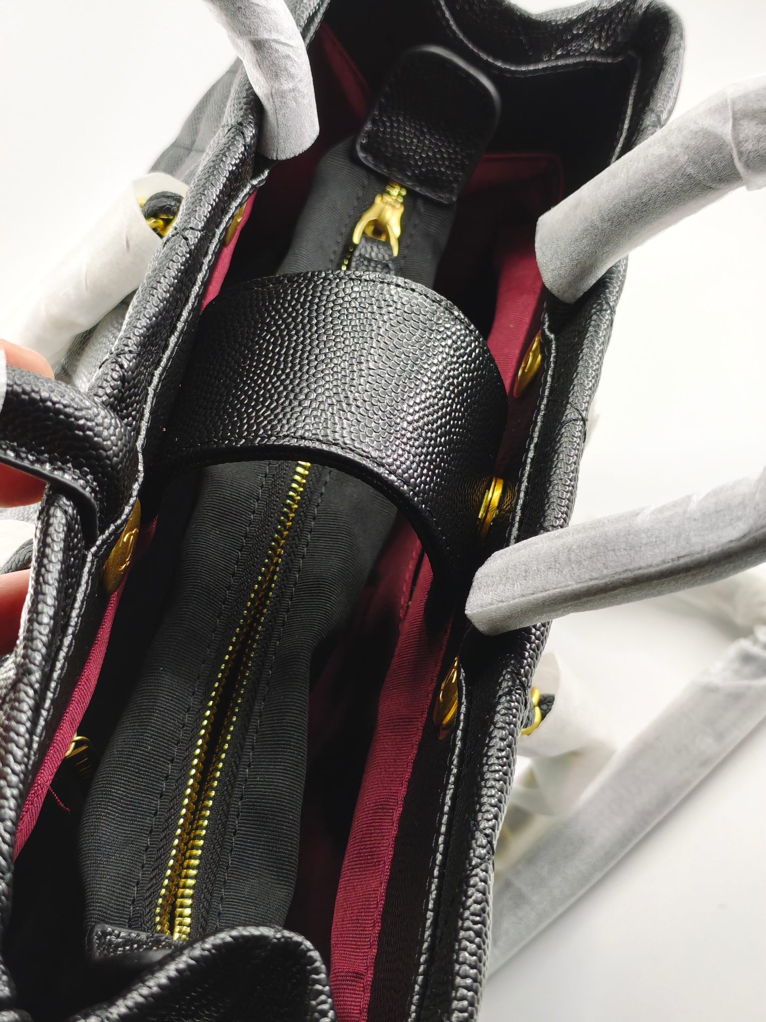  25升级版托特包
黑色头层牛皮鱼子酱鎏金五金
实物实拍
款号：8007
尺寸 35*30*13 
