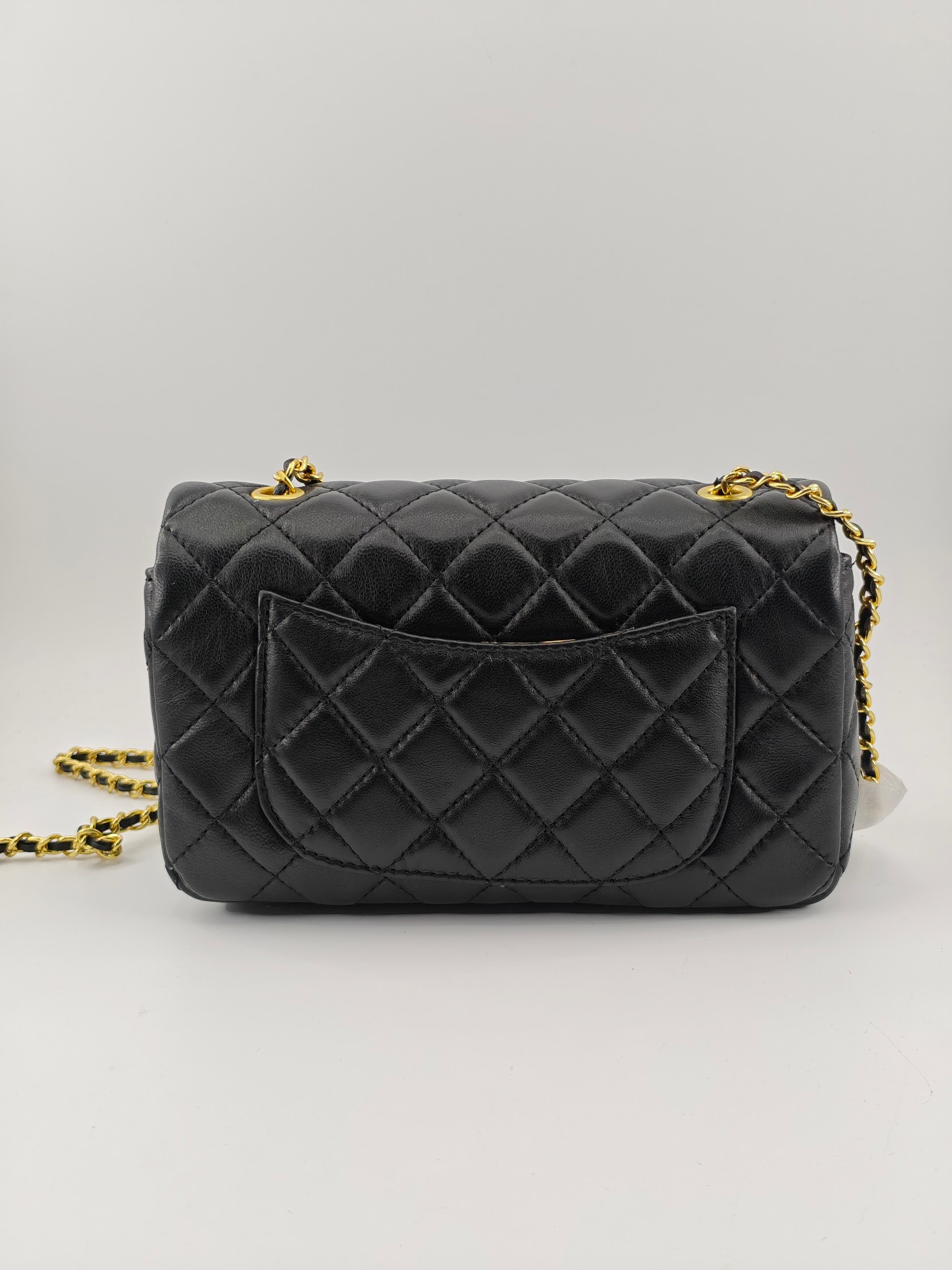 小香CF系列小金球
黑色头层小羊皮
实物实拍
尺寸：20/14/8
款号：1787
