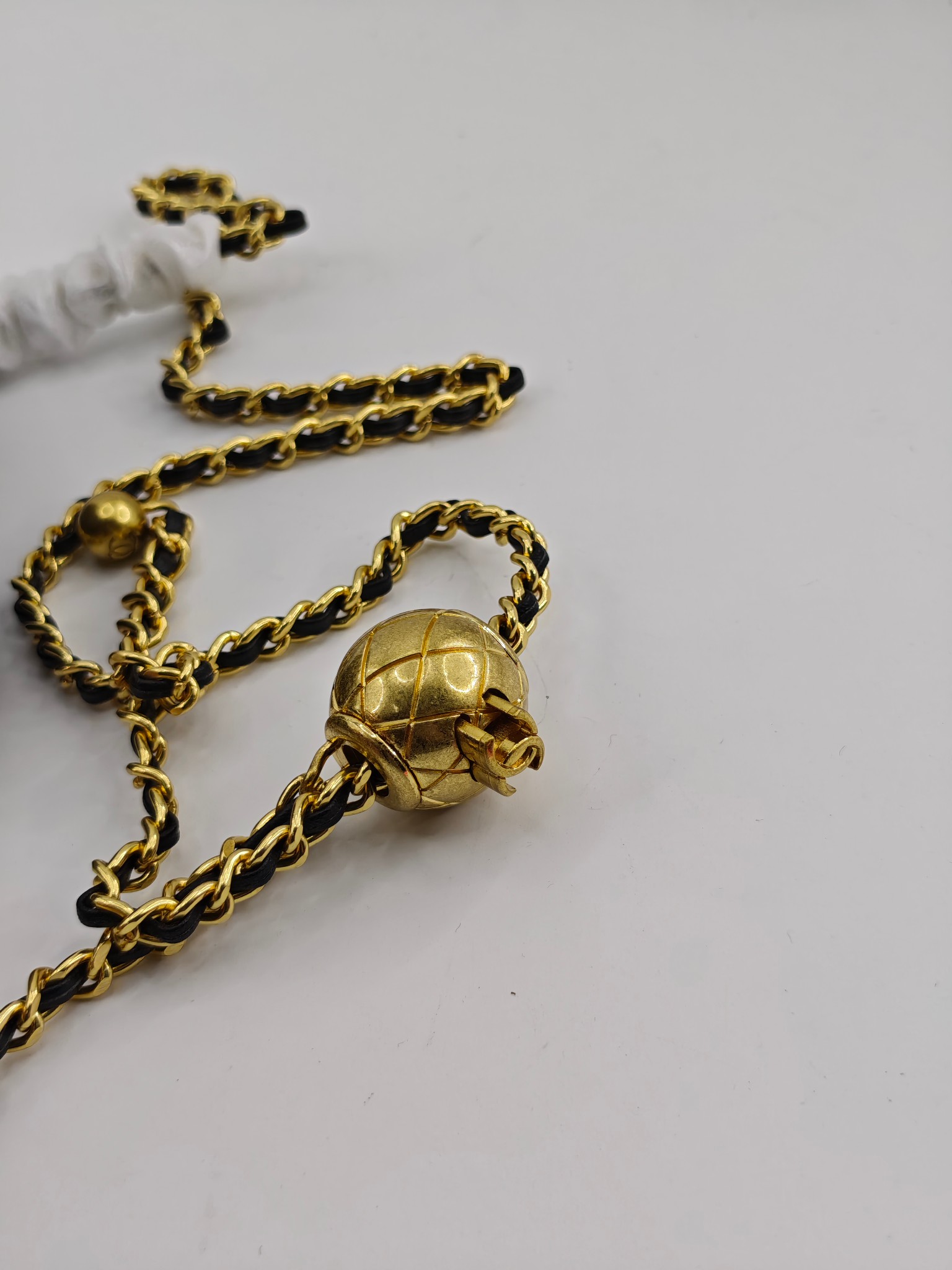 小香CF系列小金球
黑色头层小羊皮
实物实拍
尺寸：20/14/8
款号：1787
