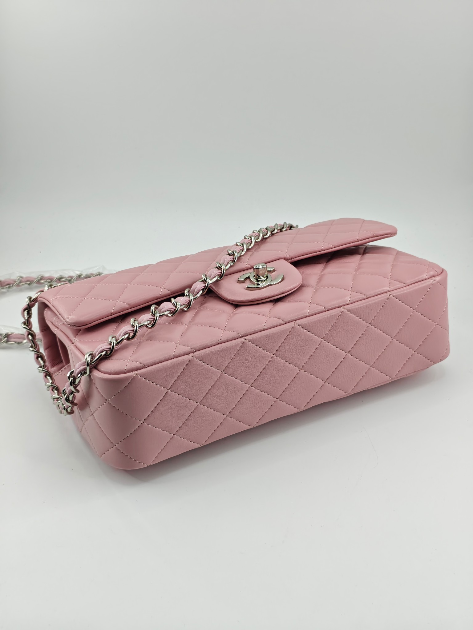 升级版CF中号
粉色头层羊皮银扣
实物实拍
款号：1112
尺寸：25.5X16X7 
