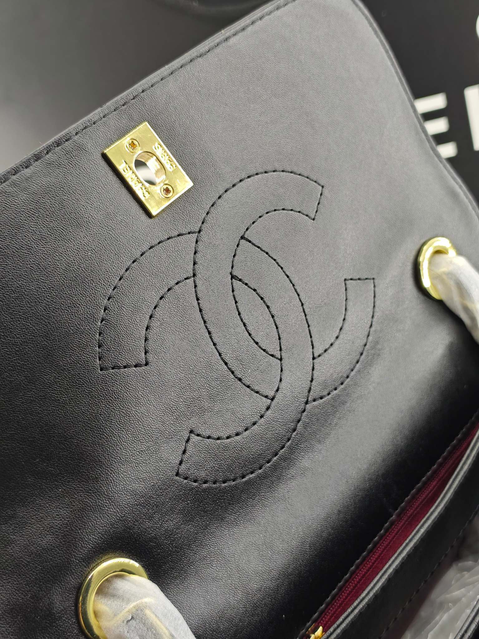 Chanel🐮🐮🐮简介:原单质量,经典之作,华丽与气质的前沿,是你意想不到的尊贵。皮种:原单进口小羊皮,
