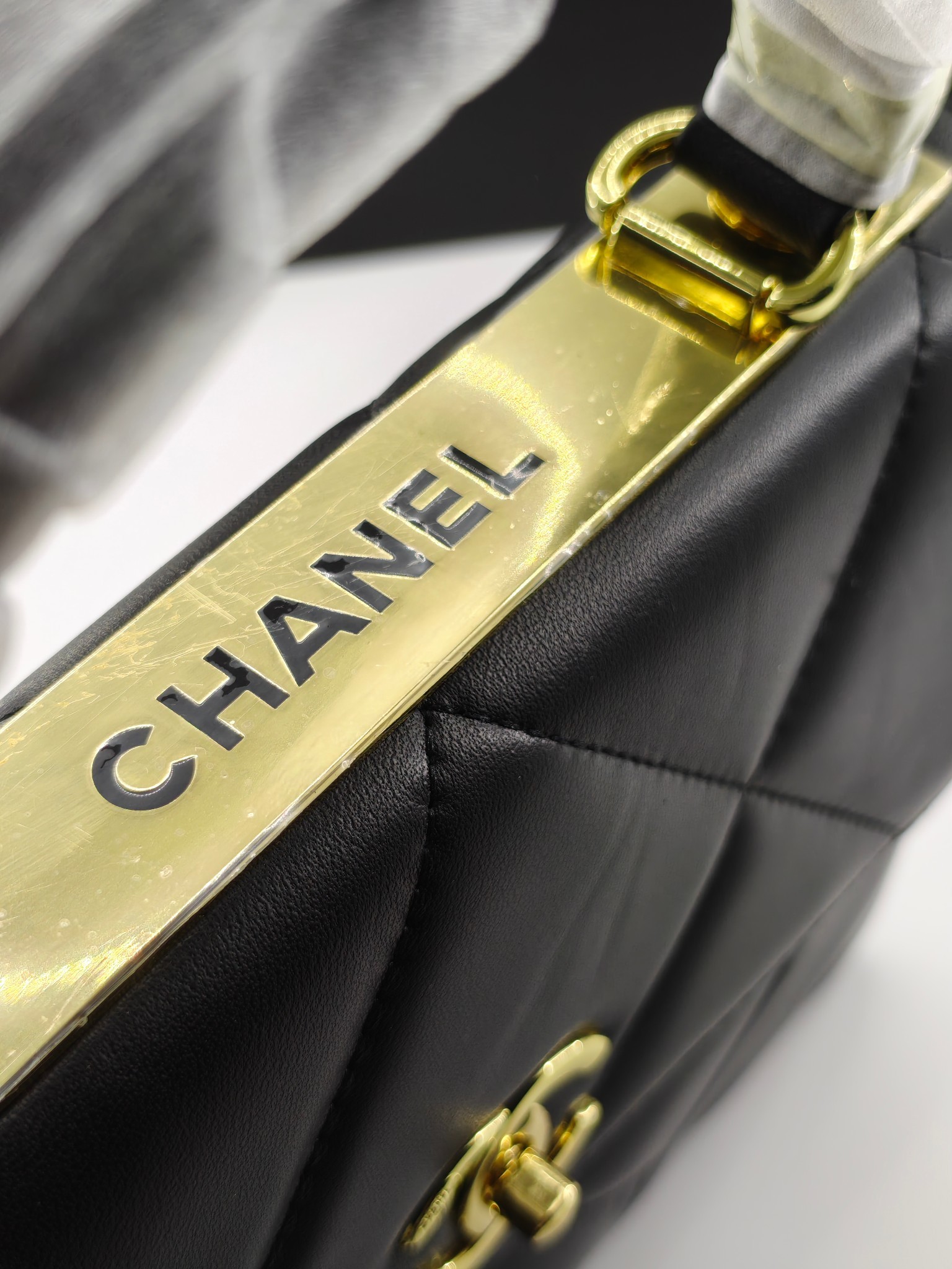 Chanel🐮🐮🐮简介:原单质量,经典之作,华丽与气质的前沿,是你意想不到的尊贵。皮种:原单进口小羊皮,