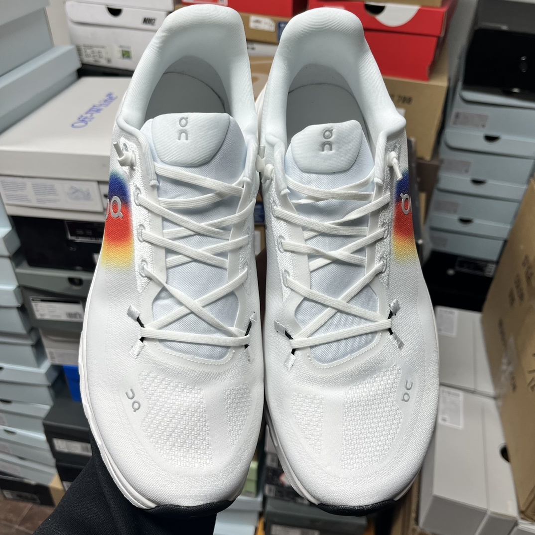 纯原 On昂跑 Cloudtilt Loewe 彩虹配色 户外街头机能风跑步鞋
Cloud Hi Ed