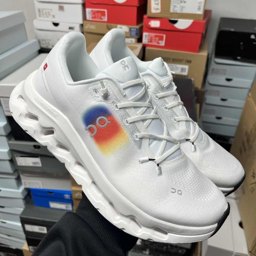 纯原 On昂跑 Cloudtilt Loewe 彩虹配色 户外街头机能风跑步鞋
Cloud Hi Ed