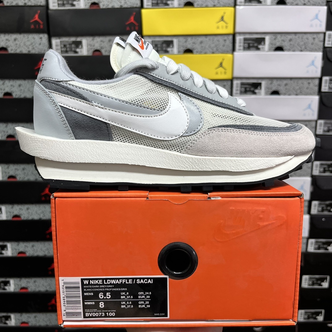 1.0走秀 灰白色 Sacai x NK LDV Waffl Daybreak 联名走秀款解构双底双