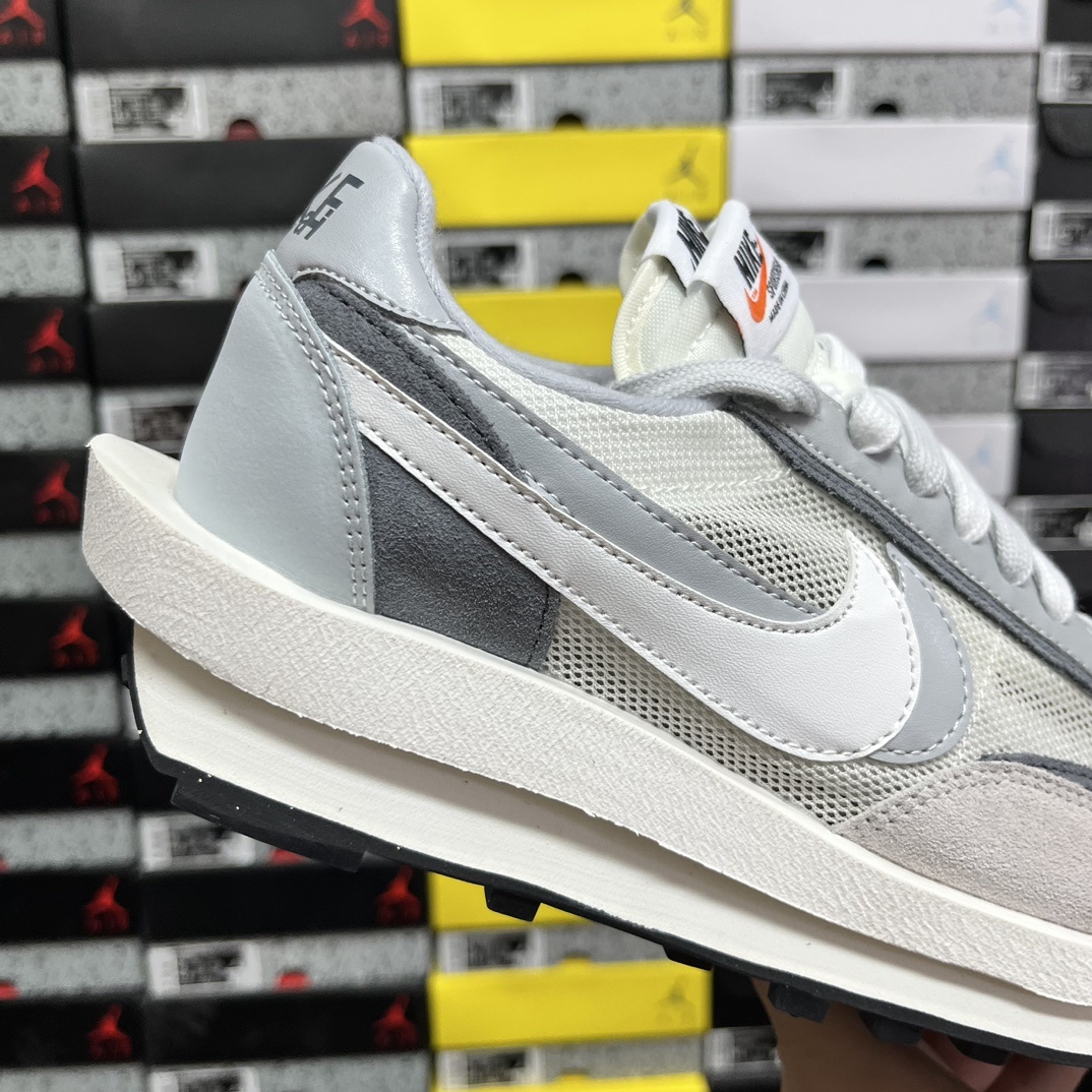 1.0走秀 灰白色 Sacai x NK LDV Waffl Daybreak 联名走秀款解构双底双