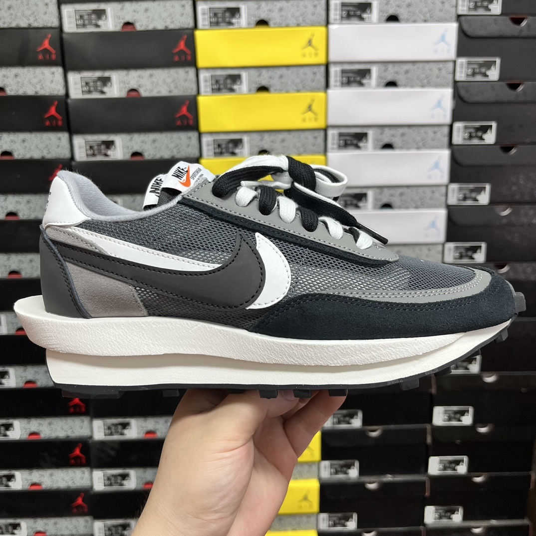1.0走秀 黑白 Sacai x NK LDV Waffl Daybreak 联名走秀款解构双底双勾双
