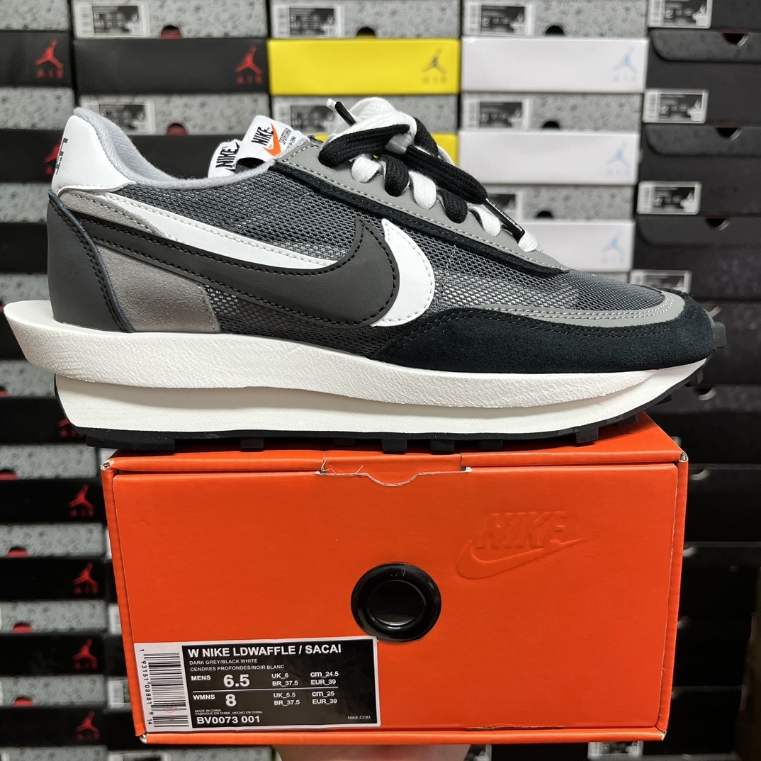 1.0走秀 黑白 Sacai x NK LDV Waffl Daybreak 联名走秀款解构双底双勾双