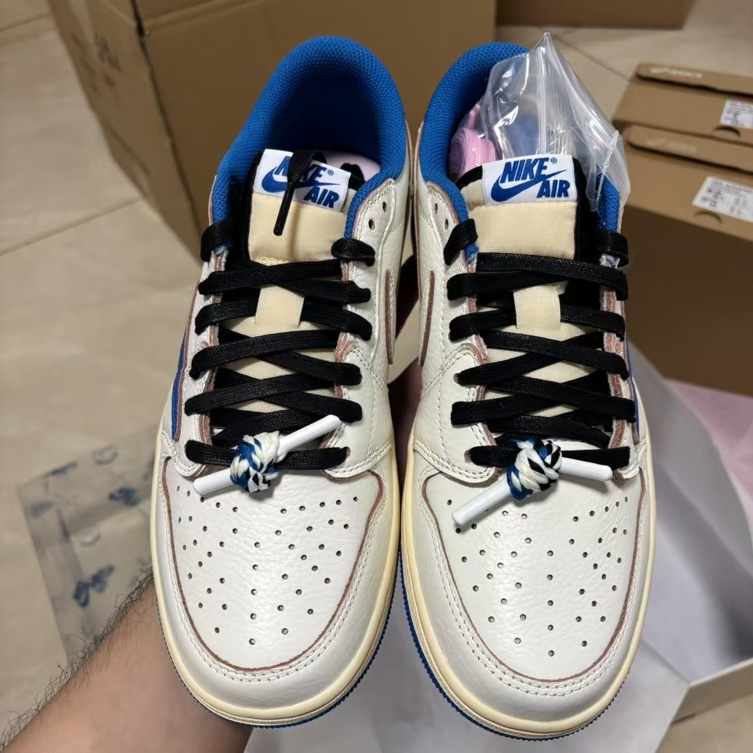 纯原 Travis Scott x Air Jordan AJ1 Low OG SP TS联名倒钩低帮 