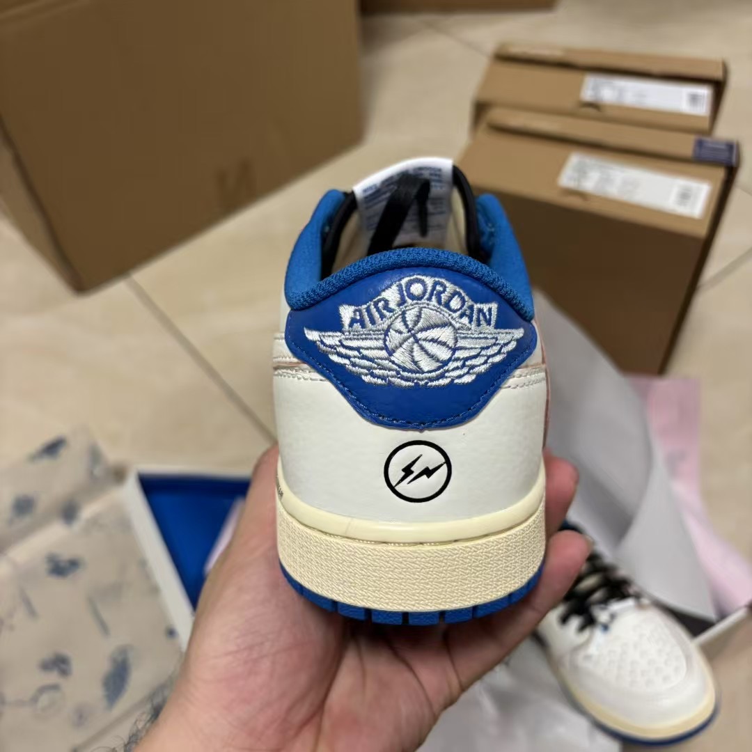 纯原 Travis Scott x Air Jordan AJ1 Low OG SP TS联名倒钩低帮 