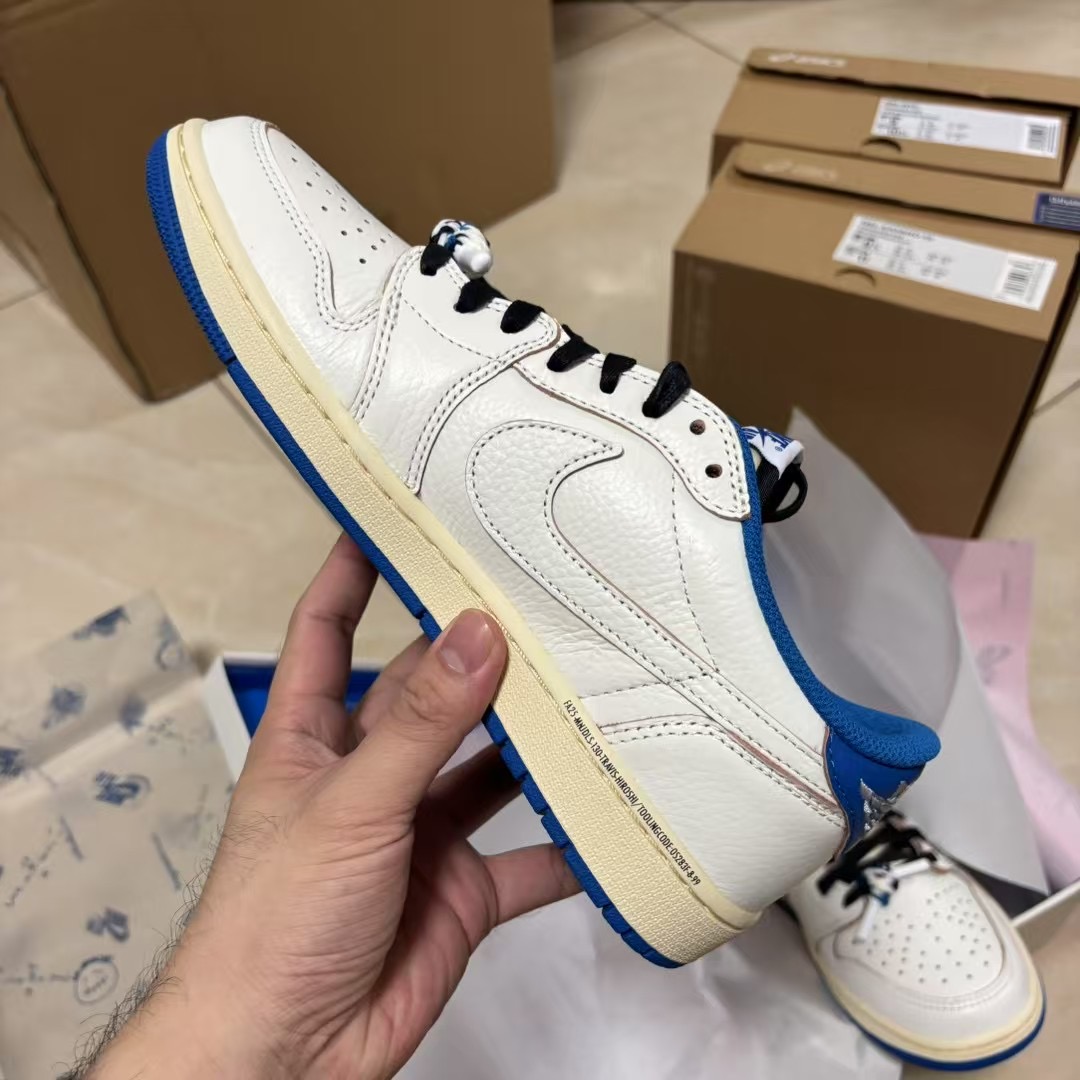 纯原 Travis Scott x Air Jordan AJ1 Low OG SP TS联名倒钩低帮 