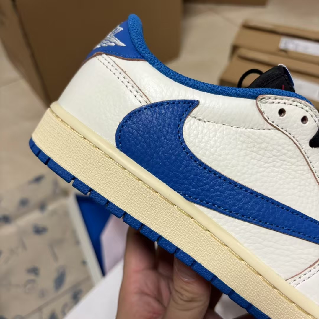 纯原 Travis Scott x Air Jordan AJ1 Low OG SP TS联名倒钩低帮 