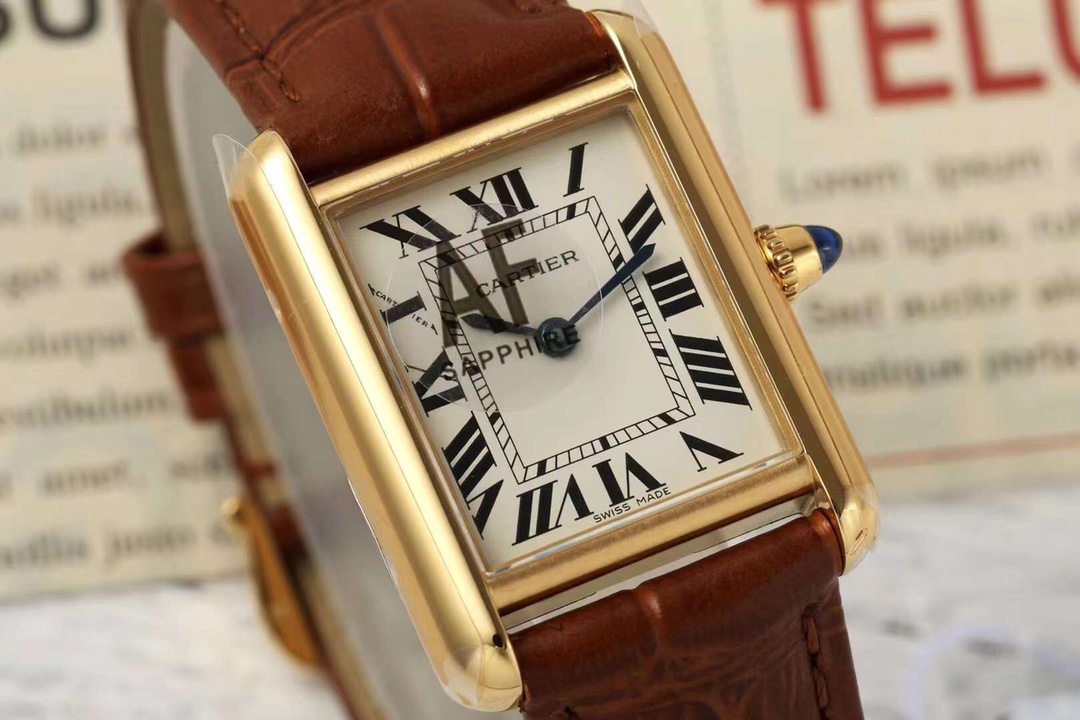 NO:858344,AF perfectly displays the low-key but not luxurious retro style of the tank series  AF Cartier Tank series watch [Case] small size 29.5mm*22mm, breaks the round shape of the traditional watch body, with an upper and lower symmetrical parallel frame to set off the square dial. The tough and simple style is unforgettable. The lines are simple and resolute, with a strong industrial style. Smooth arcs and sharpness  The corners of the watch show a sense of modernity and fashion. The tank track-style lugs and the octagonal crown have Cartier's iconic blue spinels, which are highly recognizable. [Dial] The dial is displayed by classic Roman scales, and the white dial is matched with blue steel hands. In the center of the dial, there is a square scale inner ring. A tank that combines first-class taste and avant-garde design  Watches, with their everlasting sense of modernity, always stand at the forefront of the times and are known as one of the most important designs in the history of watches. [Movement] AF Factory creates a variety of top movements for the Tank series, including manual winding movements, automatic movements, quartz movements, etc. Each movement has passed Cartier's strict quality inspection. In addition, the craftsmanship is also very good.  Very exquisite, every Tank watch has been polished and polished many times, showing excellent quality and craftsmanship. [Strap] Italian pebbled leather strap, cowhide leather strap, tank track-style stainless steel strap. There is always a strap that touches your inner pursuit of perfection. Perfectly showing the low-key but not luxurious retro style of the Tank series  AF Factory, a manufacturer that has been devoted to perfect Cartier replicas for many years, is worthy of your trust!  ,,cartier,cowhide19860909AF完美展现坦克系列低调而不奢华的复古风格 AF卡地亚Tank坦克系列腕表【表壳】小号29.5mm*22mm,打破了传统腕表表身的圆形造型,以上下对称的平行表框衬托方形的表盘,硬朗简约的风格使人过目不忘.线条简洁、刚毅,具有很强的工业风格.流畅的弧线和锋利的边角,展现出现代感和时尚感.坦克履带式的表耳,八角形表冠上,有卡地亚标志性的蓝色尖晶石,识别度非常高.【表盘】表盘由经典罗马刻度显示,白色表盘搭配蓝钢指针,在盘面中央,有方形刻度内圈.融合一流品位和前卫设计的坦克腕表,现代感历久常新,始终站在时代前端,被称为腕表史上最重要的设计之一.【机芯】AF厂为Tank系列打造多种顶尖机芯,其中包括手动上链机芯、自动机芯、石英机芯等,每款机芯都经过卡地亚的严格品质检测.此外,工艺也非常精湛,每一枚Tank腕表都经过多次打磨和抛光,展现出卓越的品质和工艺水平.【表带】意大利荔枝纹皮带,牛皮革履的表带,坦克履带式的精钢表带.总有一款表带触动你内心对完美的追求.完美展现坦克系列低调而不奢华的复古风格 AF厂,一个多年深耕于卡地亚完美复刻的厂家,您值得信赖！,,cartier,cowhide,Watch