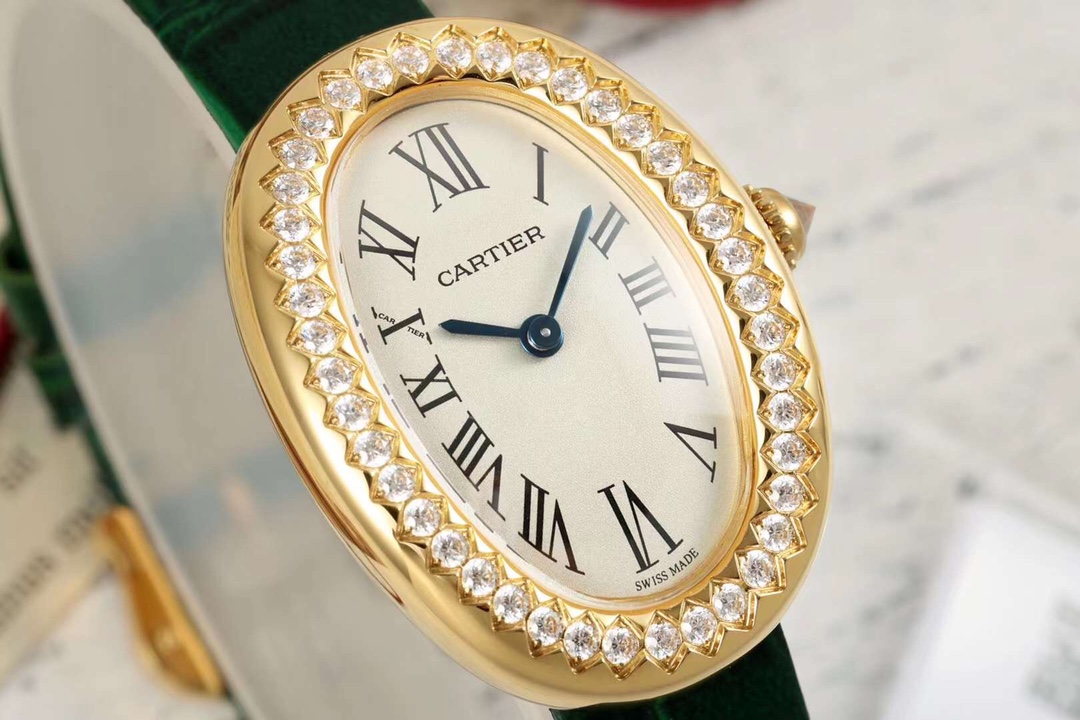 Cartier 卡地亚 Baignoire浴缸系列 腕表