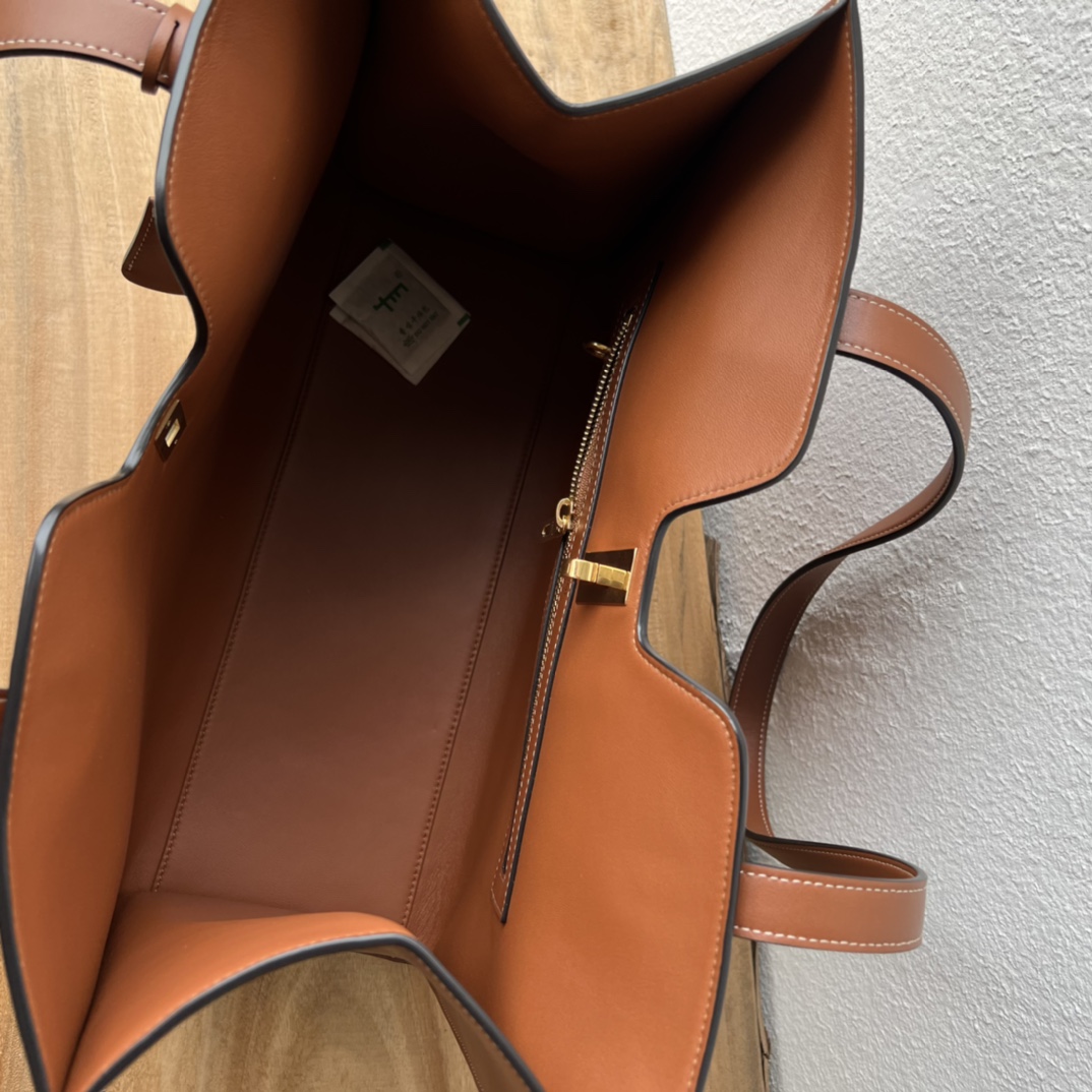 P2400 トートバッグ｜全鋼五金の大容量デザイン