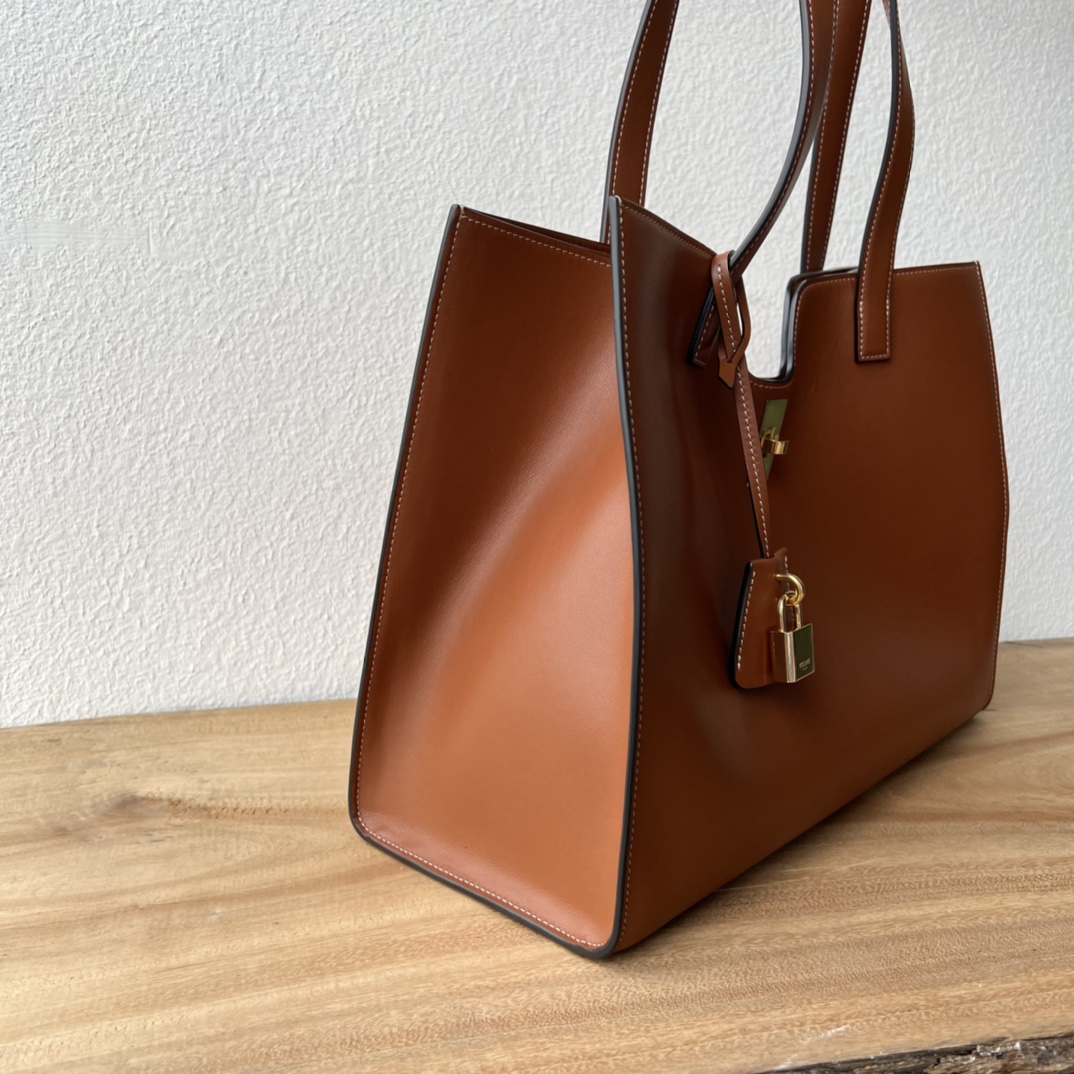 P2400 トートバッグ｜全鋼五金の大容量デザイン