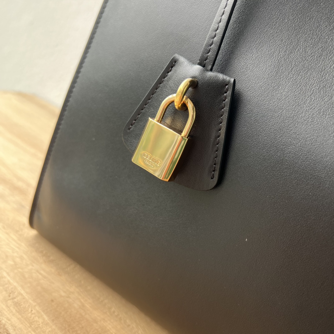 トップブランド P2400 トートバッグ - 軽量・大容量デザイン