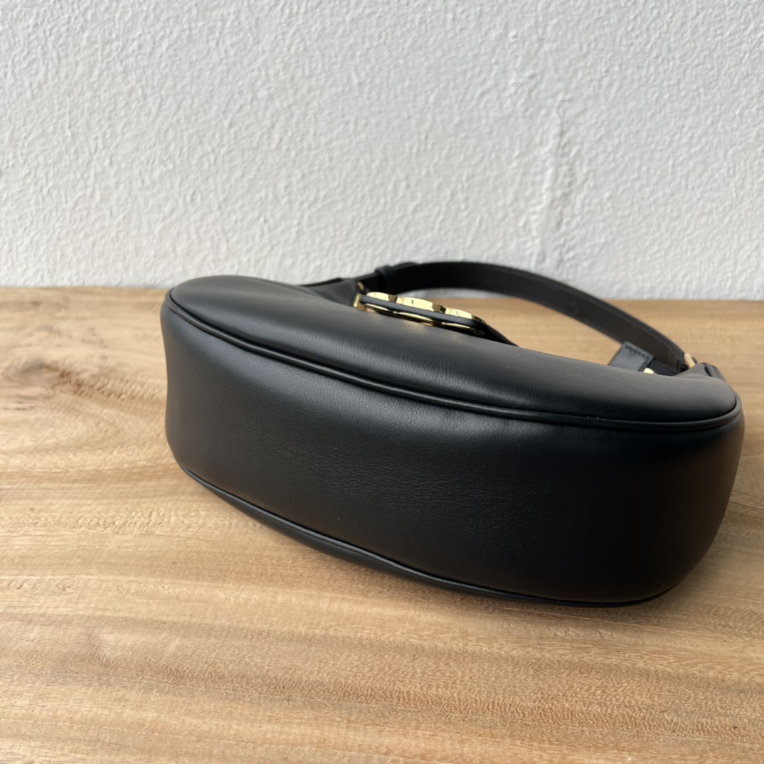 Ava 腋下包 P1600 新品 高級感あふれる復古デザイン