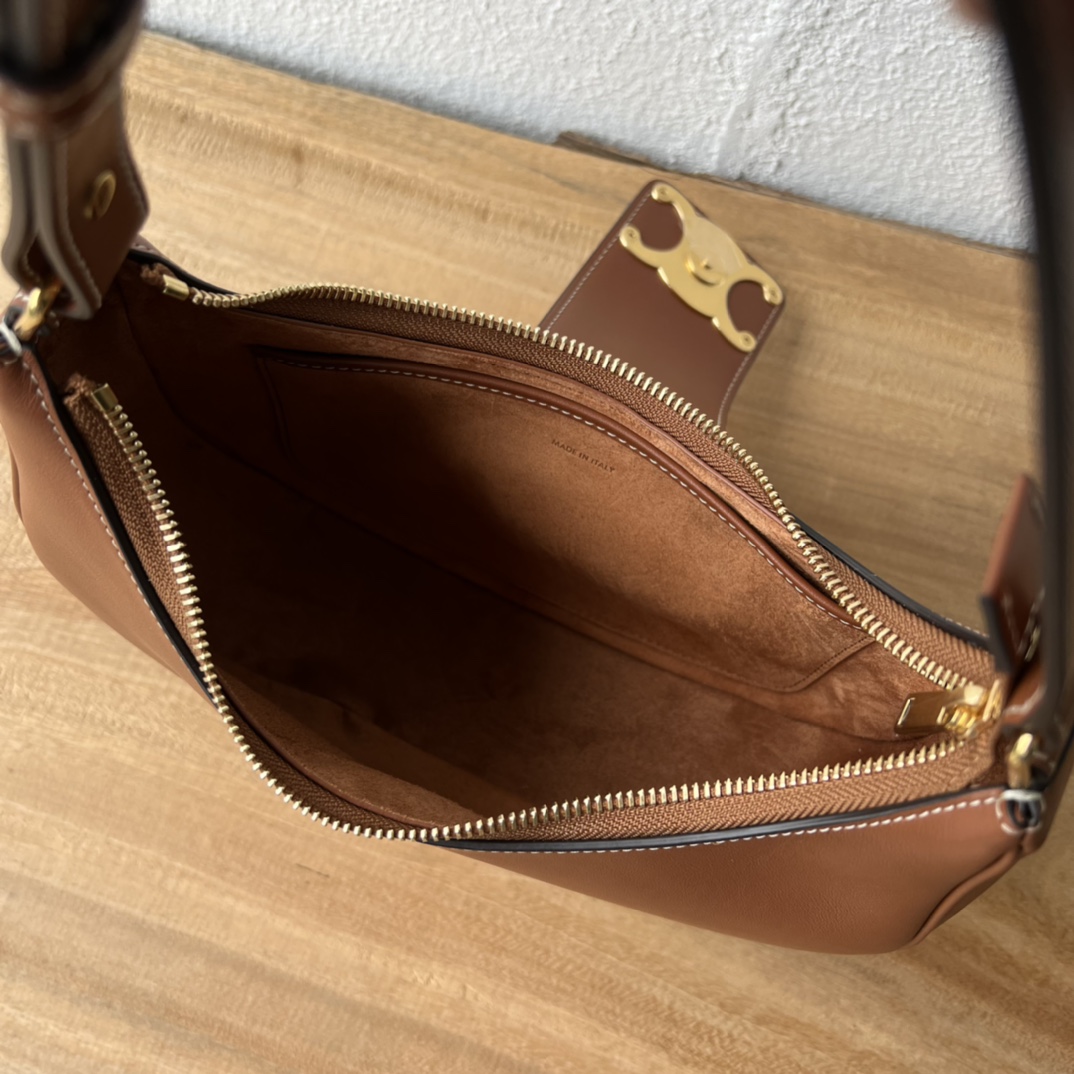 Ava 腋下包 P1600 大 Logo 高品質復古デザイン