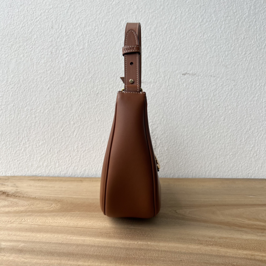 Ava 腋下包 P1600 大 Logo 高品質復古デザイン