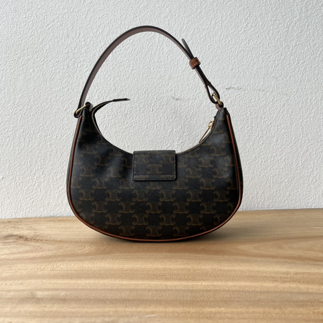 Ava 腋下包 P1300 新品 大ロゴ付きの復古デザイン