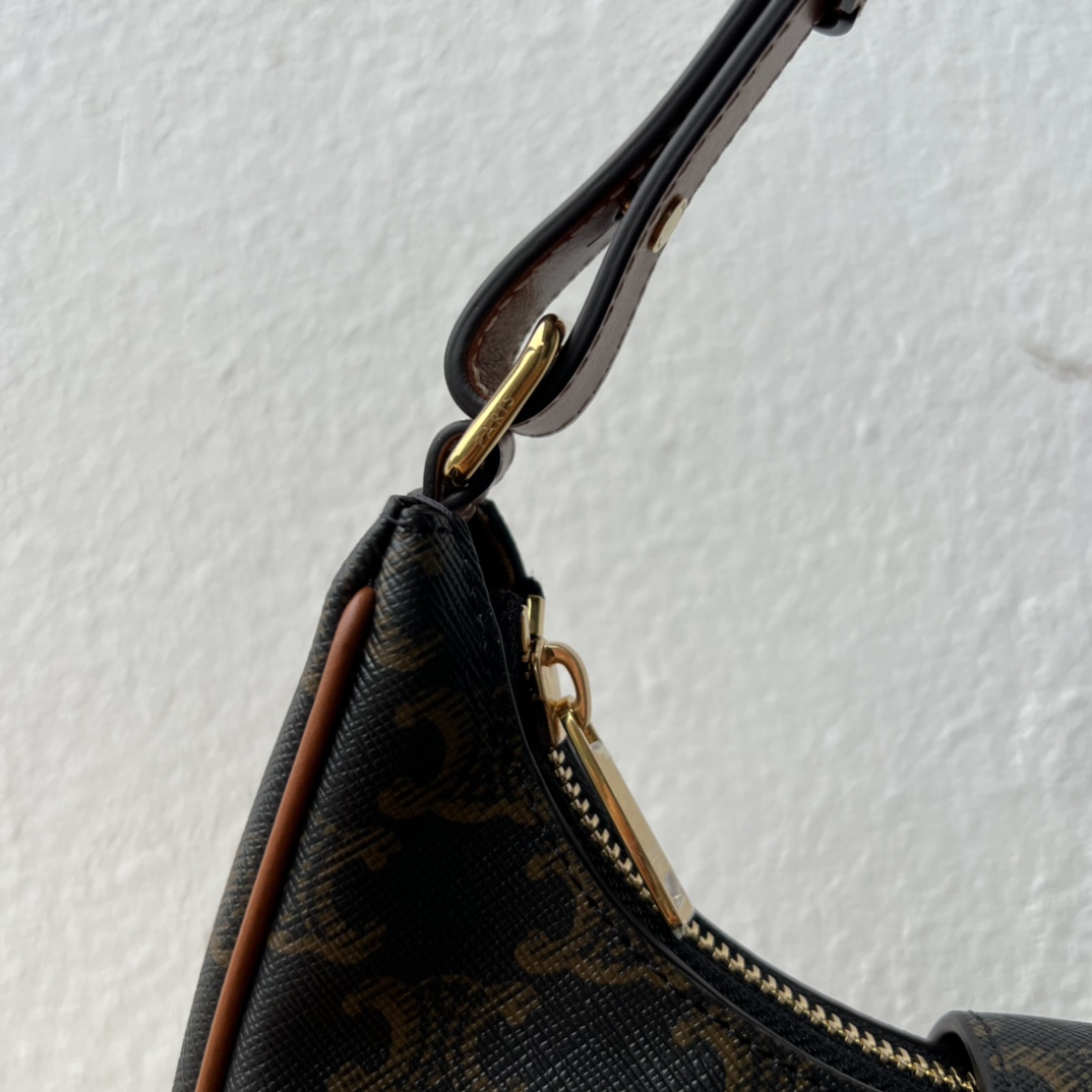 Ava 腋下包 P1300 新品 大ロゴ付きの復古デザイン