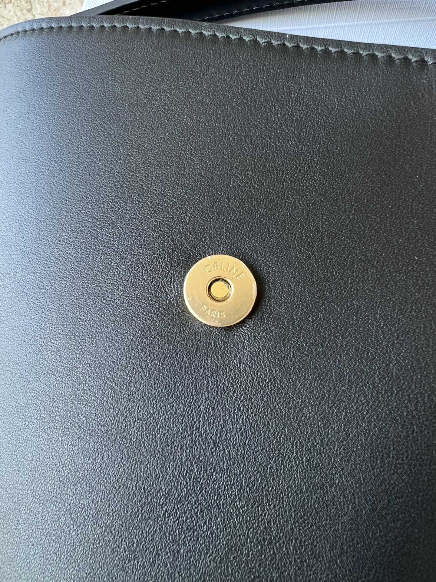 CE家 小号桶包 - 光沢小牛皮製・デイリーに最適