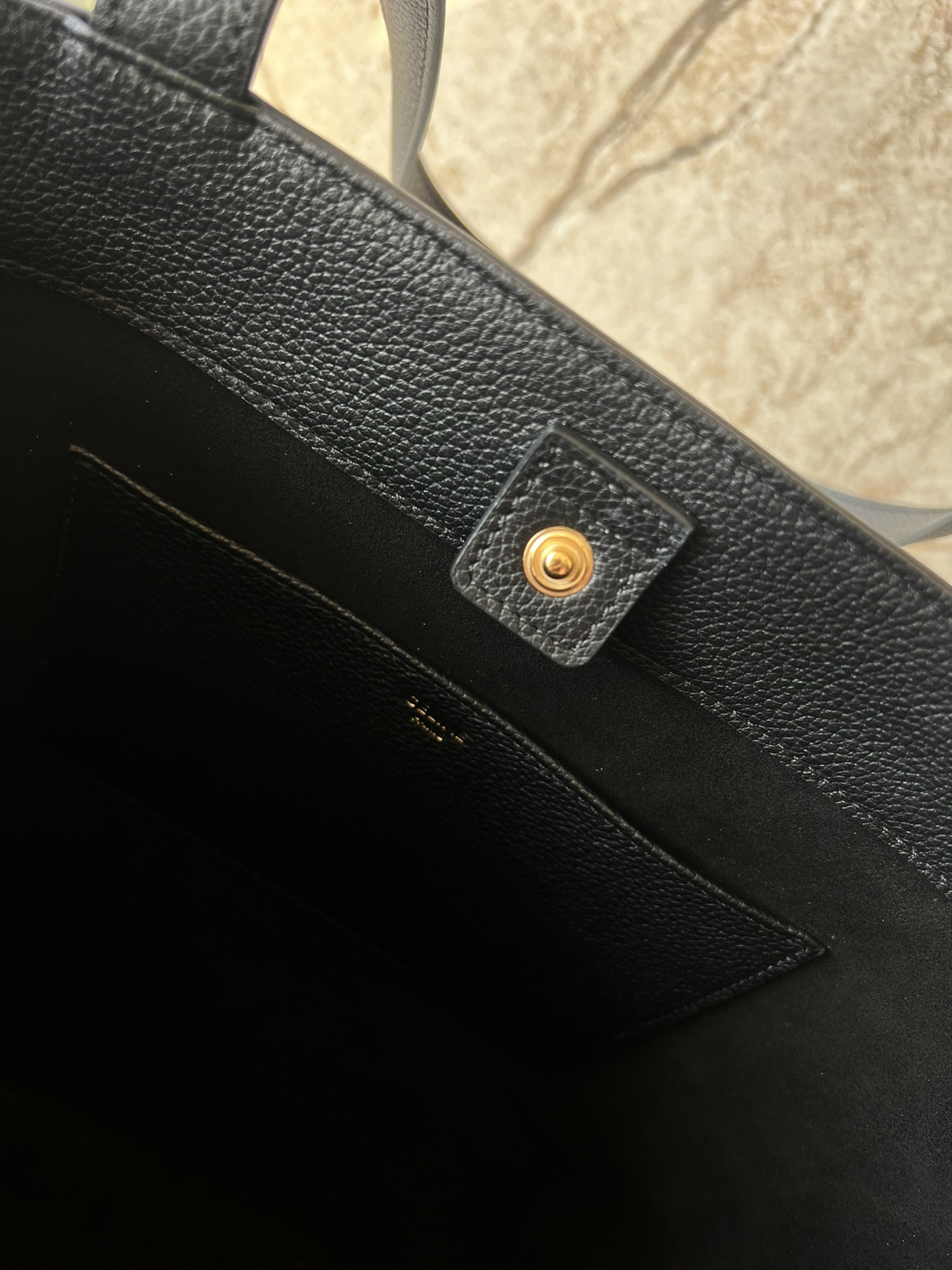 CELINE CABAS ANAÏS 小号粒面牛皮革手袋｜大容量デザインの洗練されたショッピングバッグ