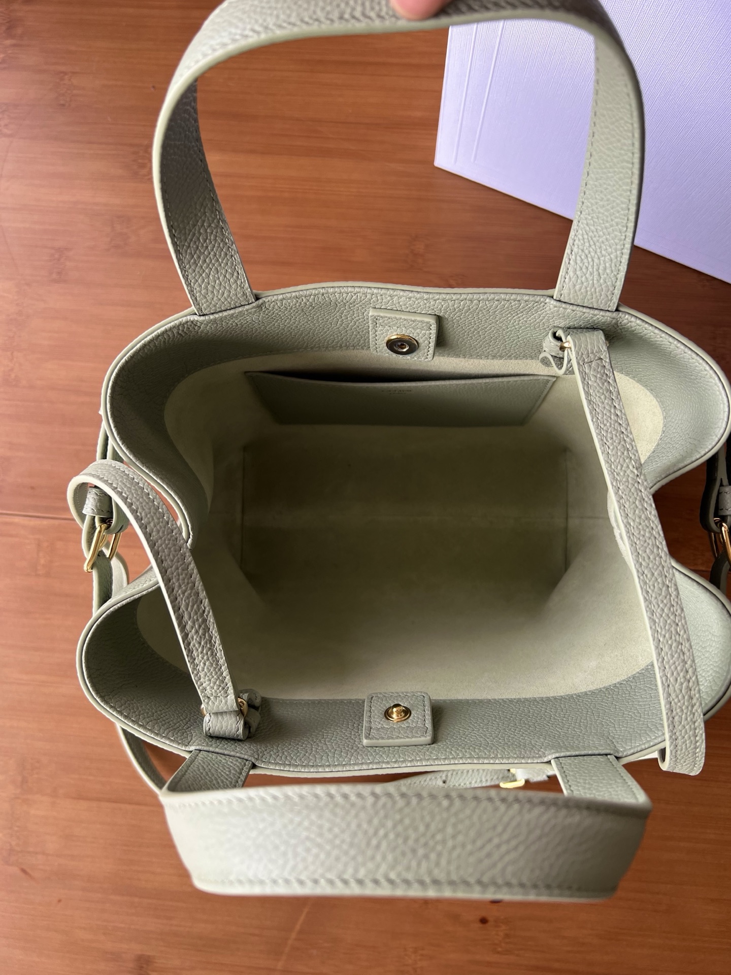 CABAS ANAIS ミニ手袋 粒面牛皮革製 高級感あふれるトートバッグ