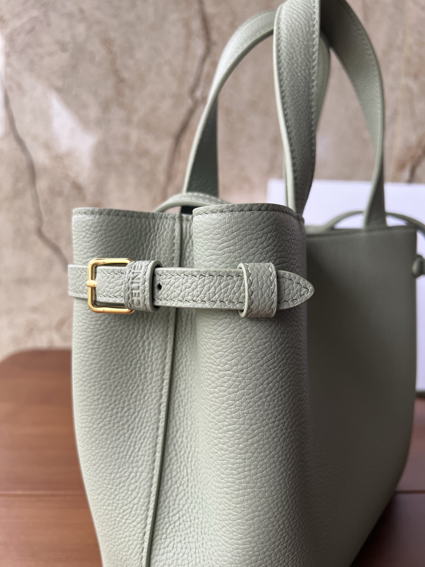 CABAS ANAIS ミニ手袋 粒面牛皮革製 高級感あふれるトートバッグ