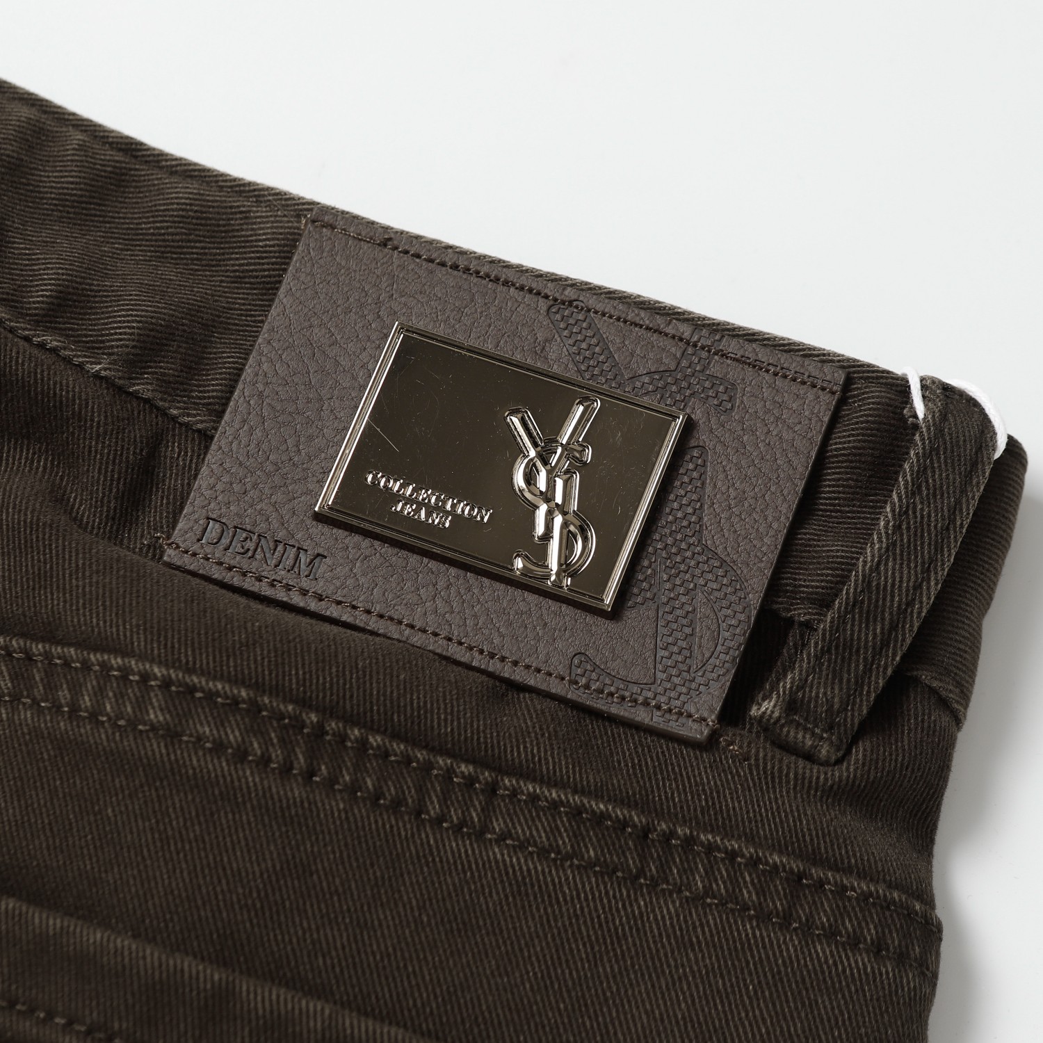 Luxurious Saint Laurent SLP Jeans: St. Roland’s High-End Water Washed Denim - 图片 4