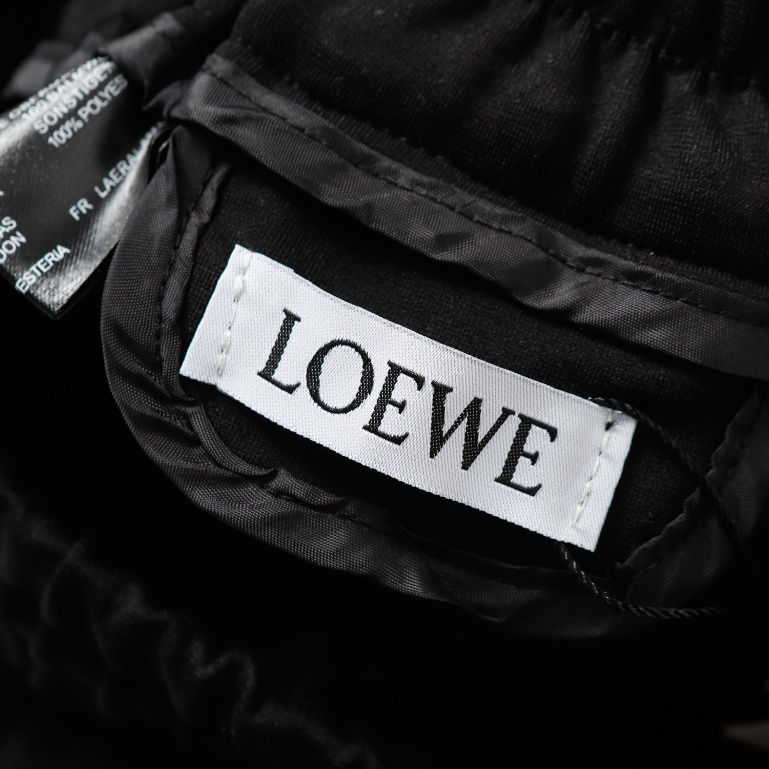 Loewe 24fw Embroidered Pants: High-quality fabric, intricate embroidery, flattering cut for leg lines. - 图片 8