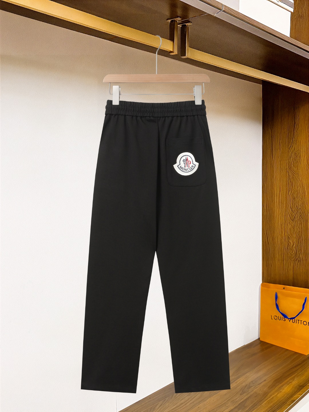 High-End Gold Embroidered Pants with Custom Design and Premium Comfort - 图片 2