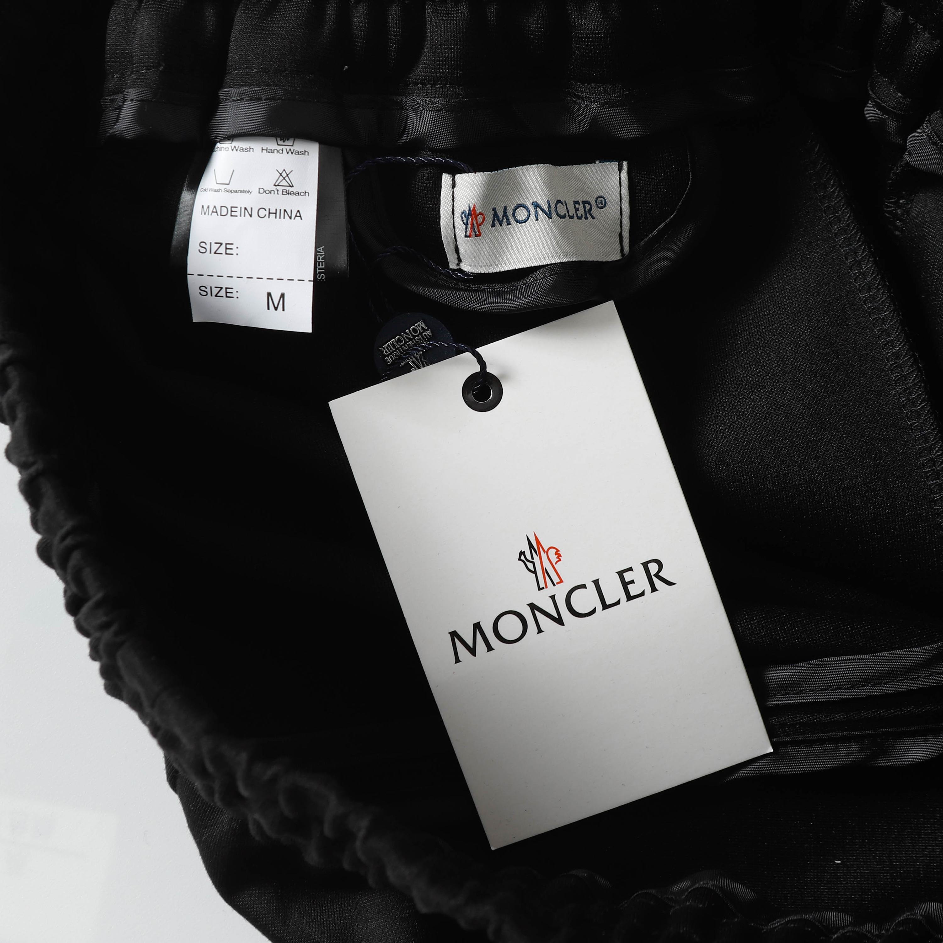 Moncler 2025 Leisure Sports Shorts with High-Intensity Fabric Upgrade - 图片 6