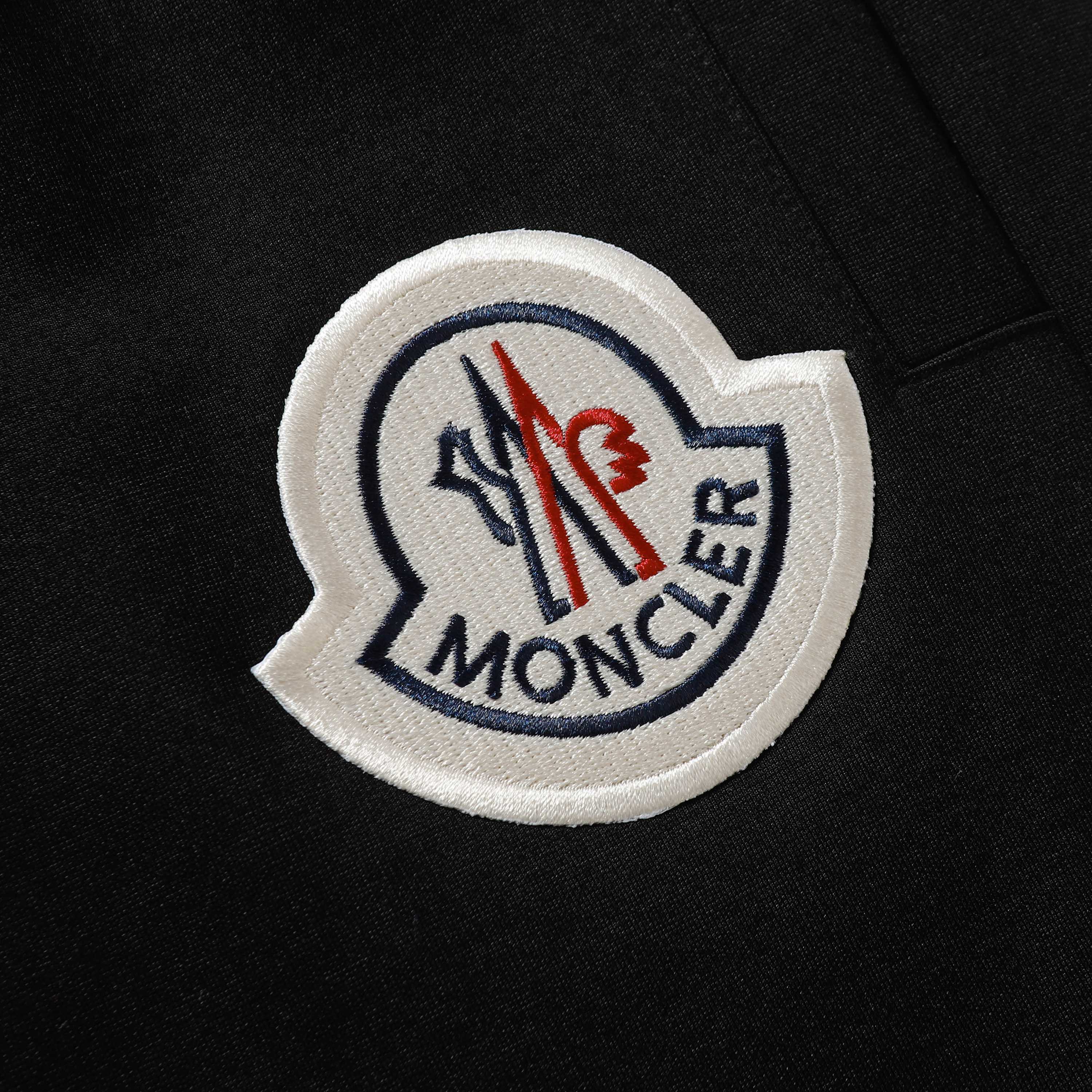 Moncler  休闲运动短裤moncler,服装 4
