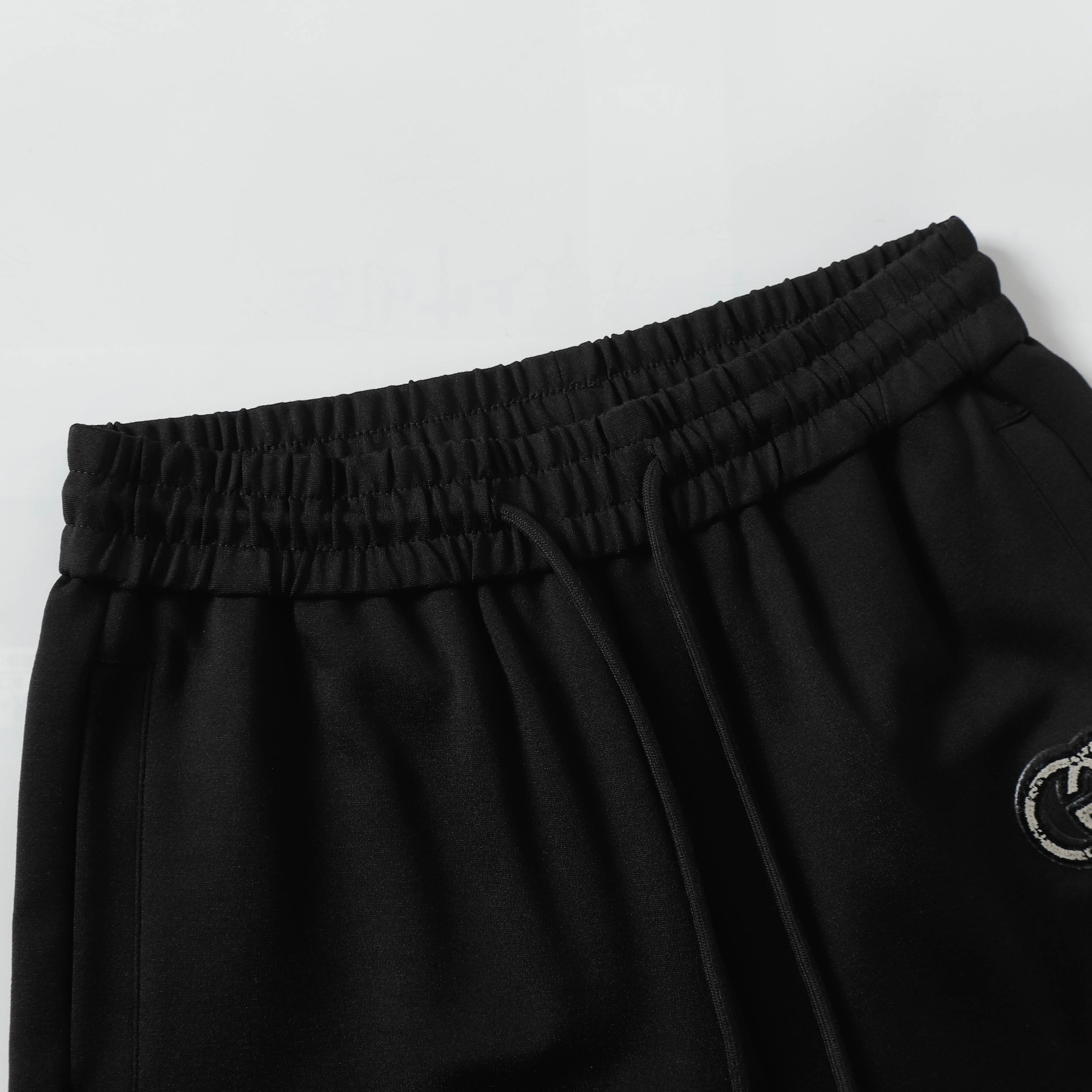 Gucci Gucci 2025s Leisure Sports Shorts: High-Intensity Fabric, Modern Classic Urban Style - 图片 3
