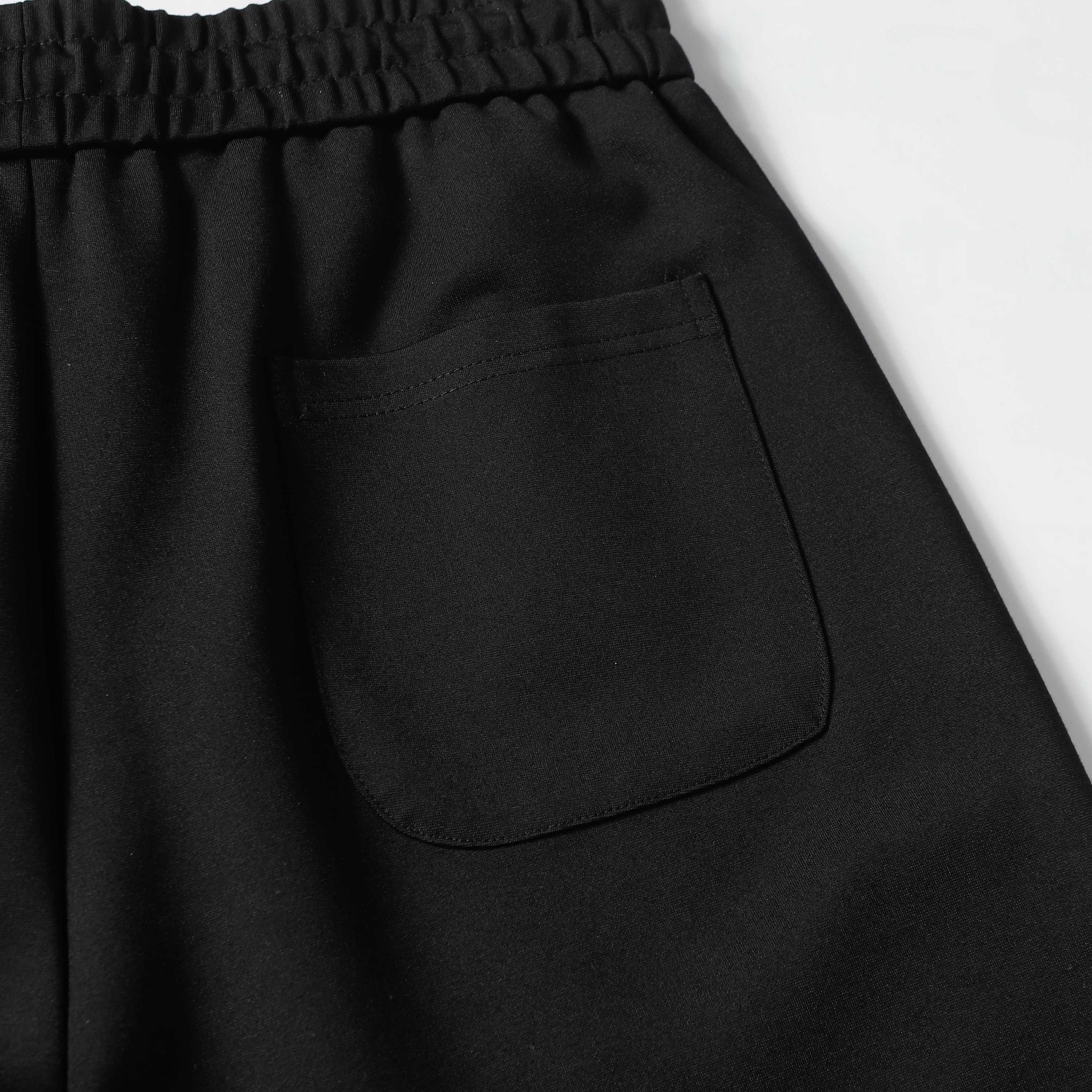 Prada 2025 New Leisure Shorts with Official Network Distribution and Custom Fabric - 图片 6