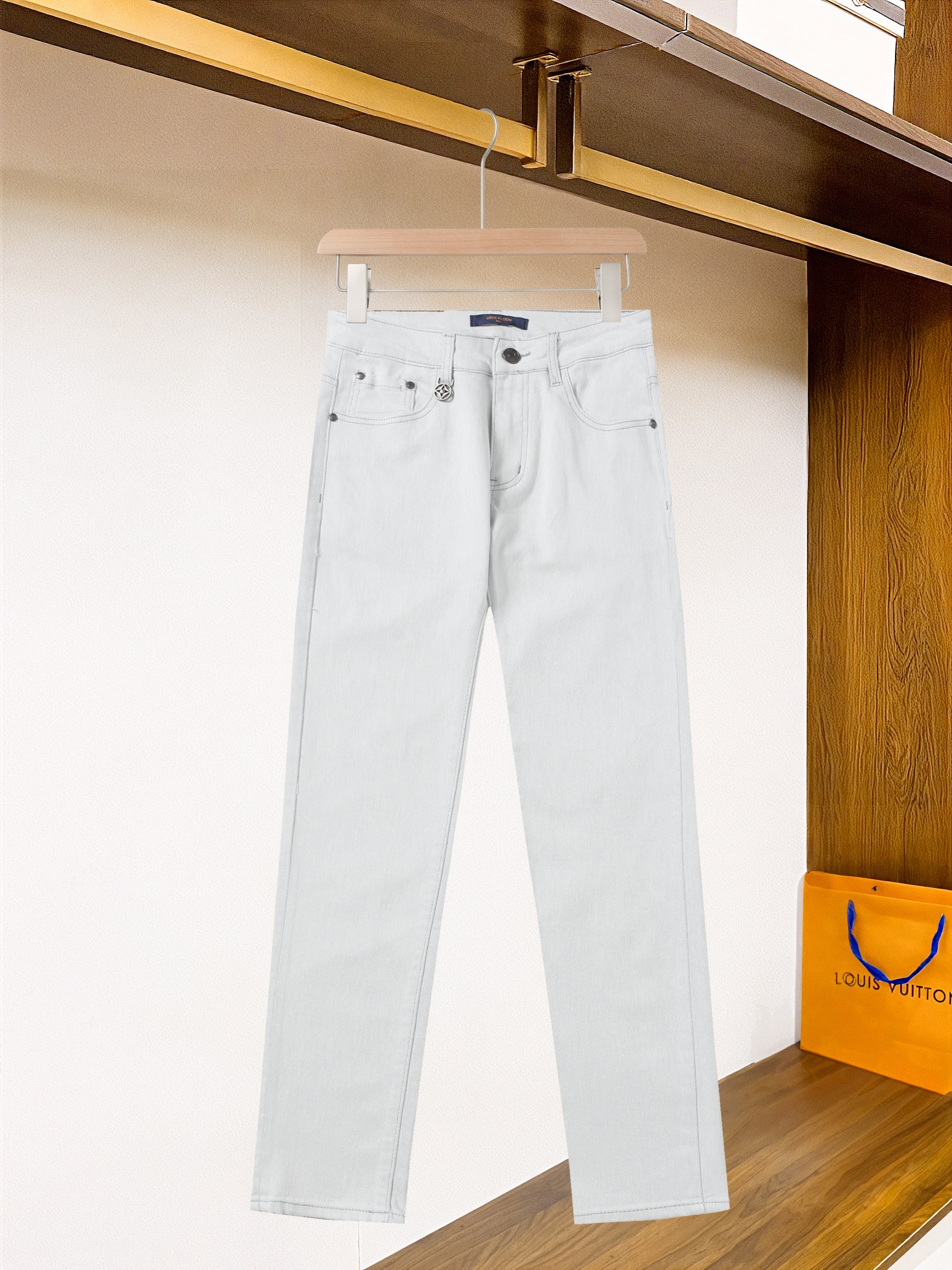 High-Quality LV 25ss Cotton Shorts for Boys – Sizes 28-38 Available - 图片 2