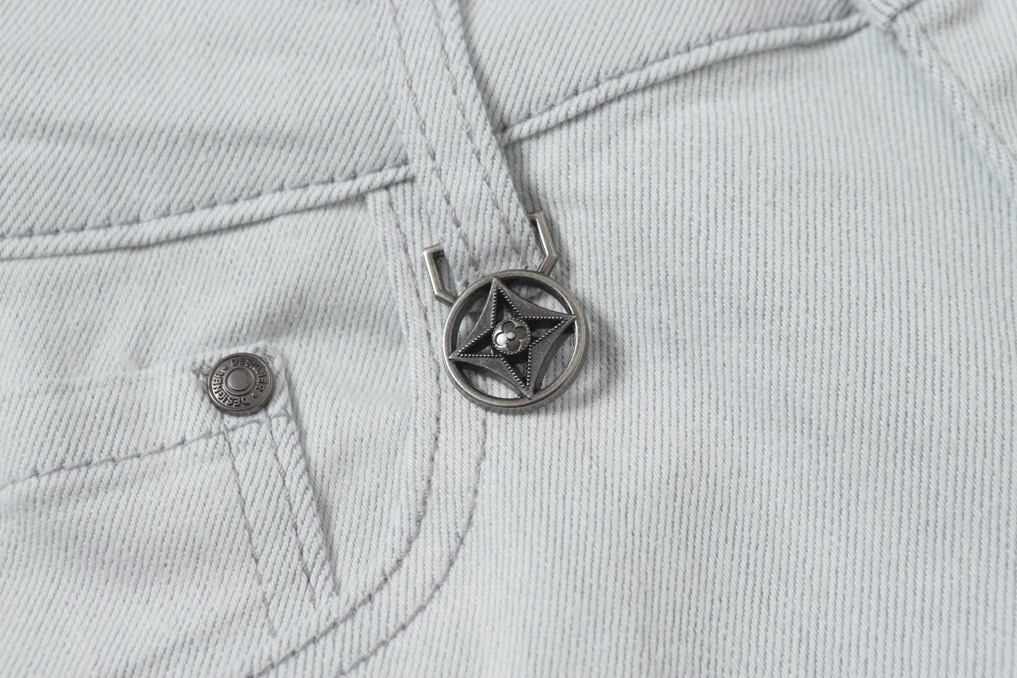 High-Quality LV 25ss Cotton Shorts for Boys – Sizes 28-38 Available - 图片 6