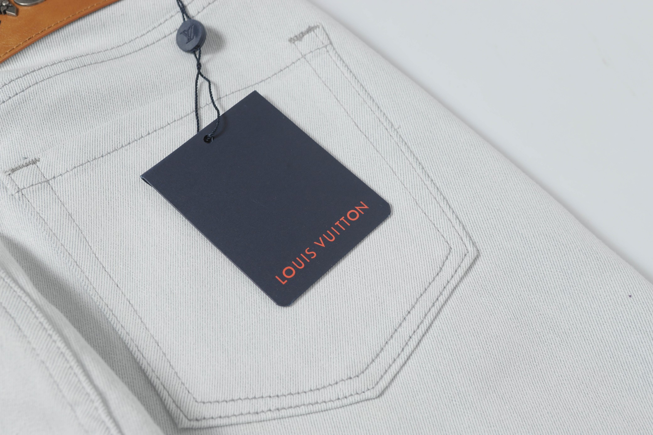 High-Quality LV 25ss Cotton Shorts for Boys – Sizes 28-38 Available - 图片 8