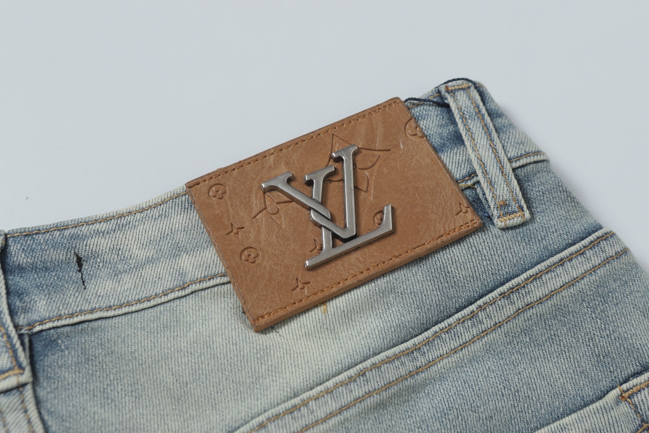 High-Quality LV 25s Cotton Jeans for Boys – Size 28-38, Perfect for Leisure - 图片 4
