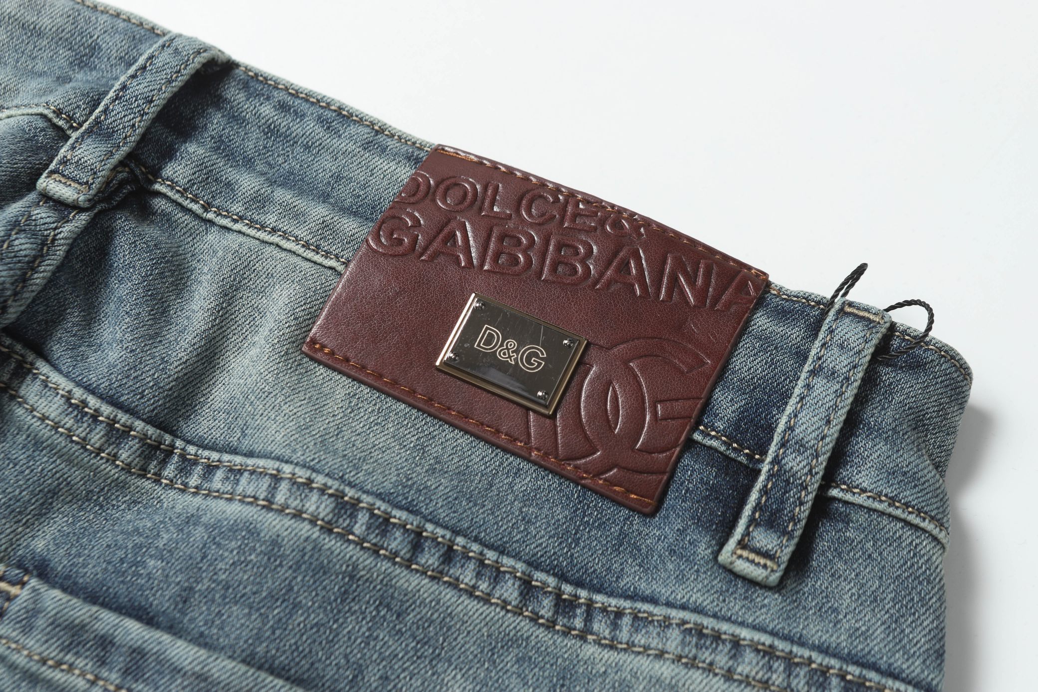Exclusive High-End Jeans: Dolce & Gabbana Dougabana – Customized Fabric, Impeccable Detail, High Quality - 图片 5