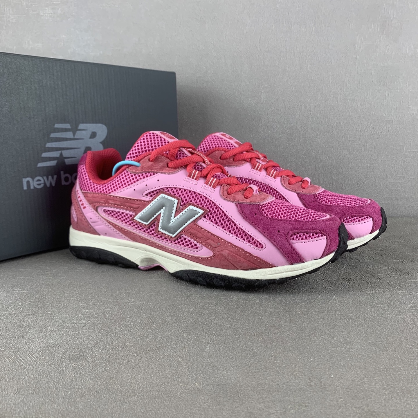 NO:355421,Real price Spot New Balance 204L thin-soled shoes German training miu series shock absorption wear resistance wrapping support Lightweight Low top Similar style for men and women!  Number of codes: 36-45 (with half code), miumiu19860909实价 现货 New Balance 204L 薄底鞋 德训miu系 减震 耐磨 包裹性支撑 轻便 低帮 男女同款！ 码数:36-45（带半码）,,miumiu,Men's shoes
