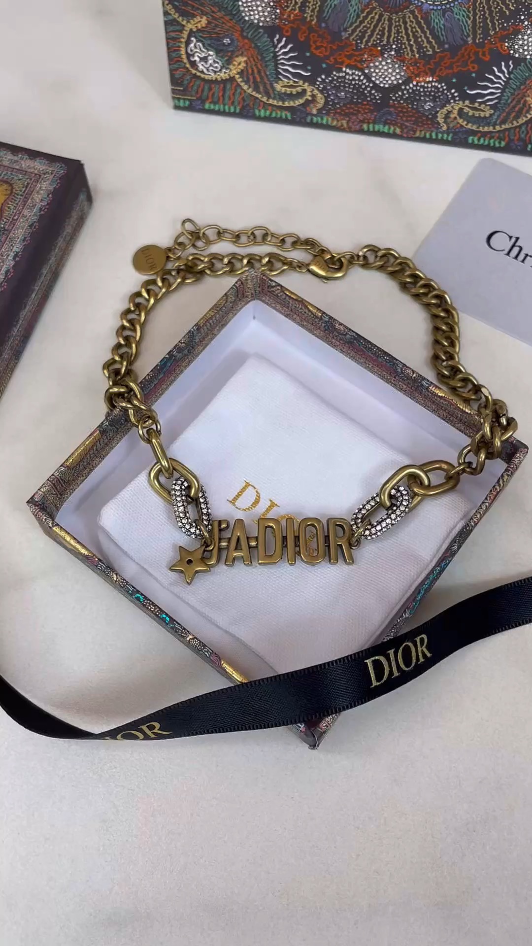 Comment trouver des répliques de concepteurs
 Dior Bijoux Colliers & Pendentifs