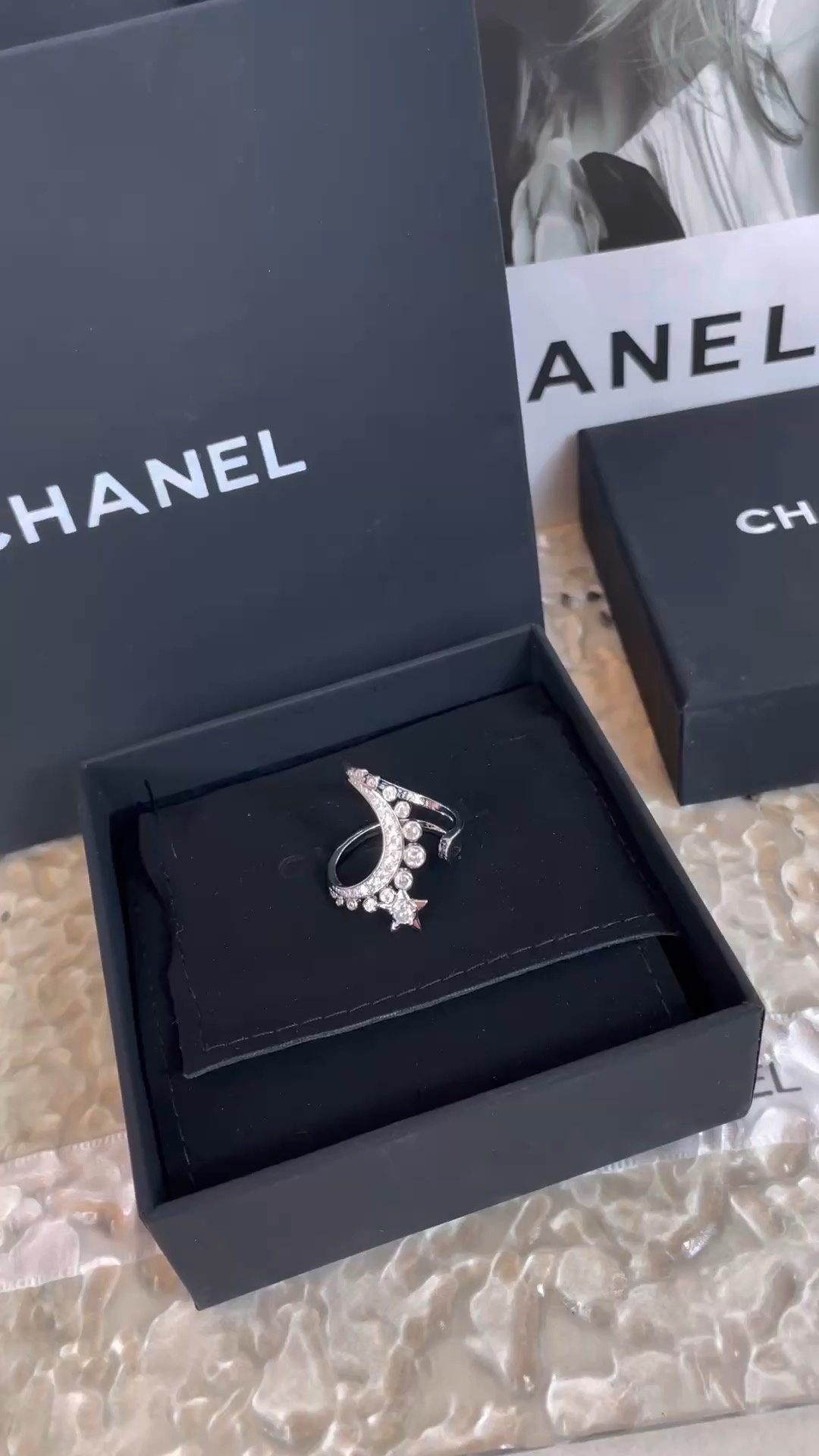 Pouvez-vous acheter une introduction
 Chanel Bijoux Anneau