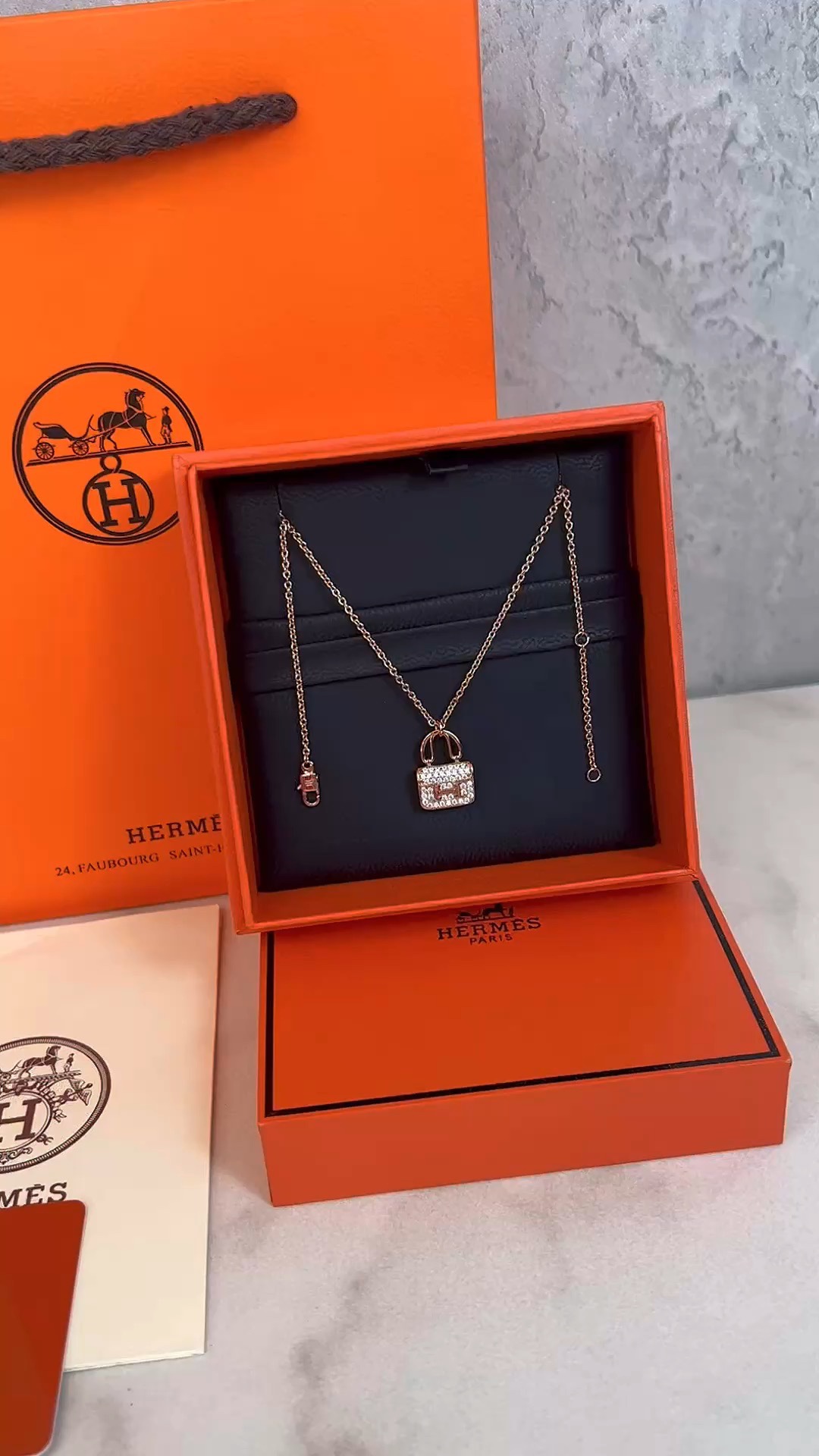 Réplique comment pouvez-vous
 Hermes Bijoux Colliers & Pendentifs