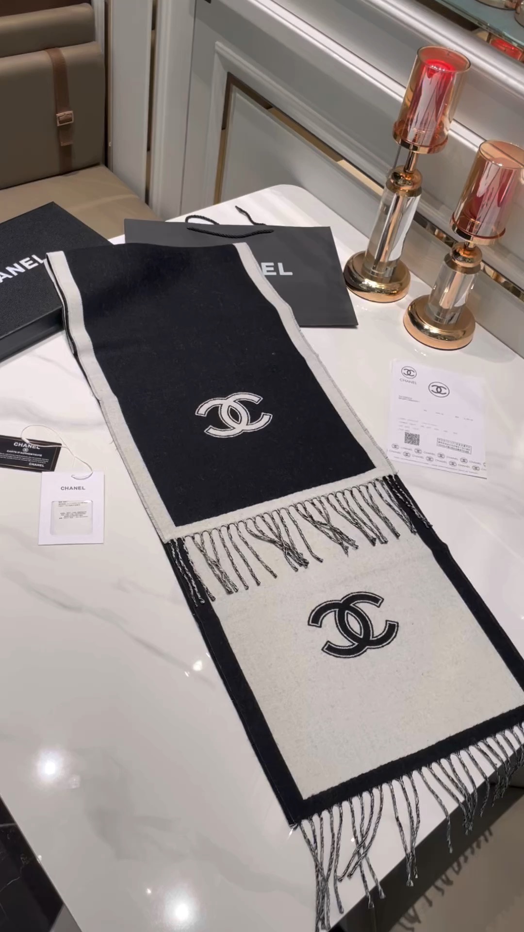 Chanel Foulard