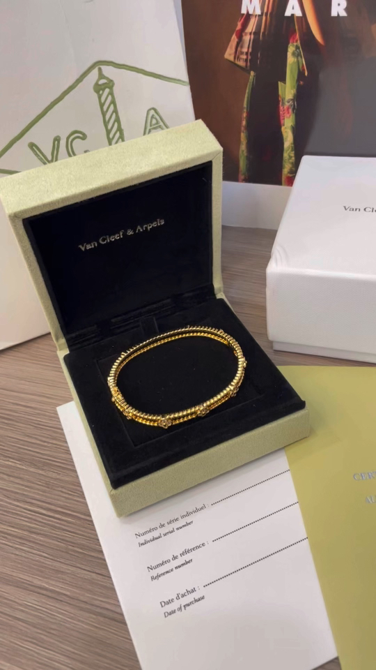 _dn89sKLeGSEccViARTzIdb-P3JS0QiaVnLdTHew