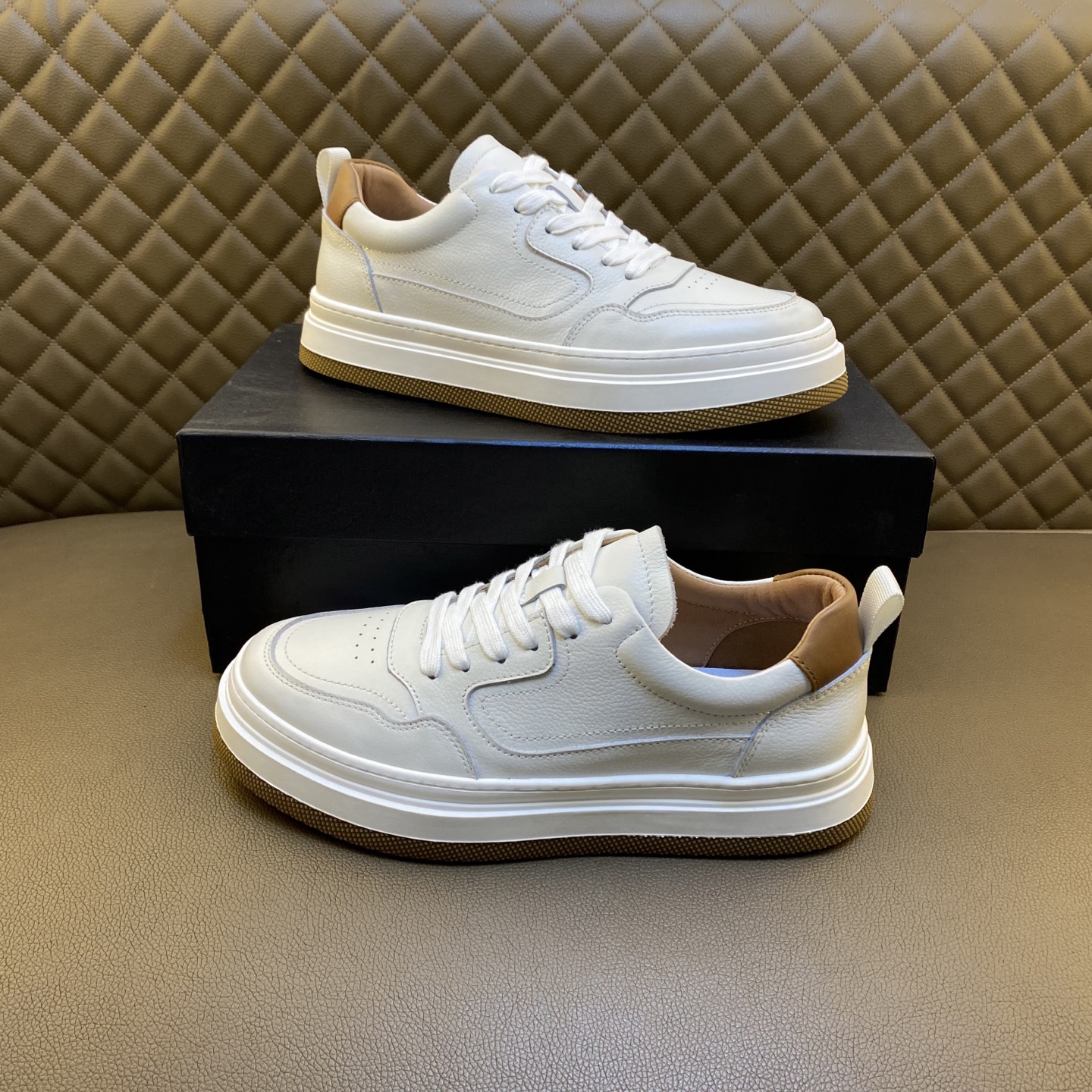 Prada Style Leather Men's Shoes style reference detail image 5 from source 781901