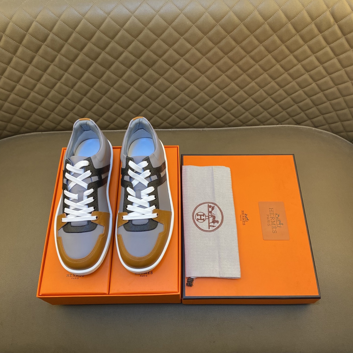 Hermes Style Leather Men's Shoes style reference detail image 1 from source 781592